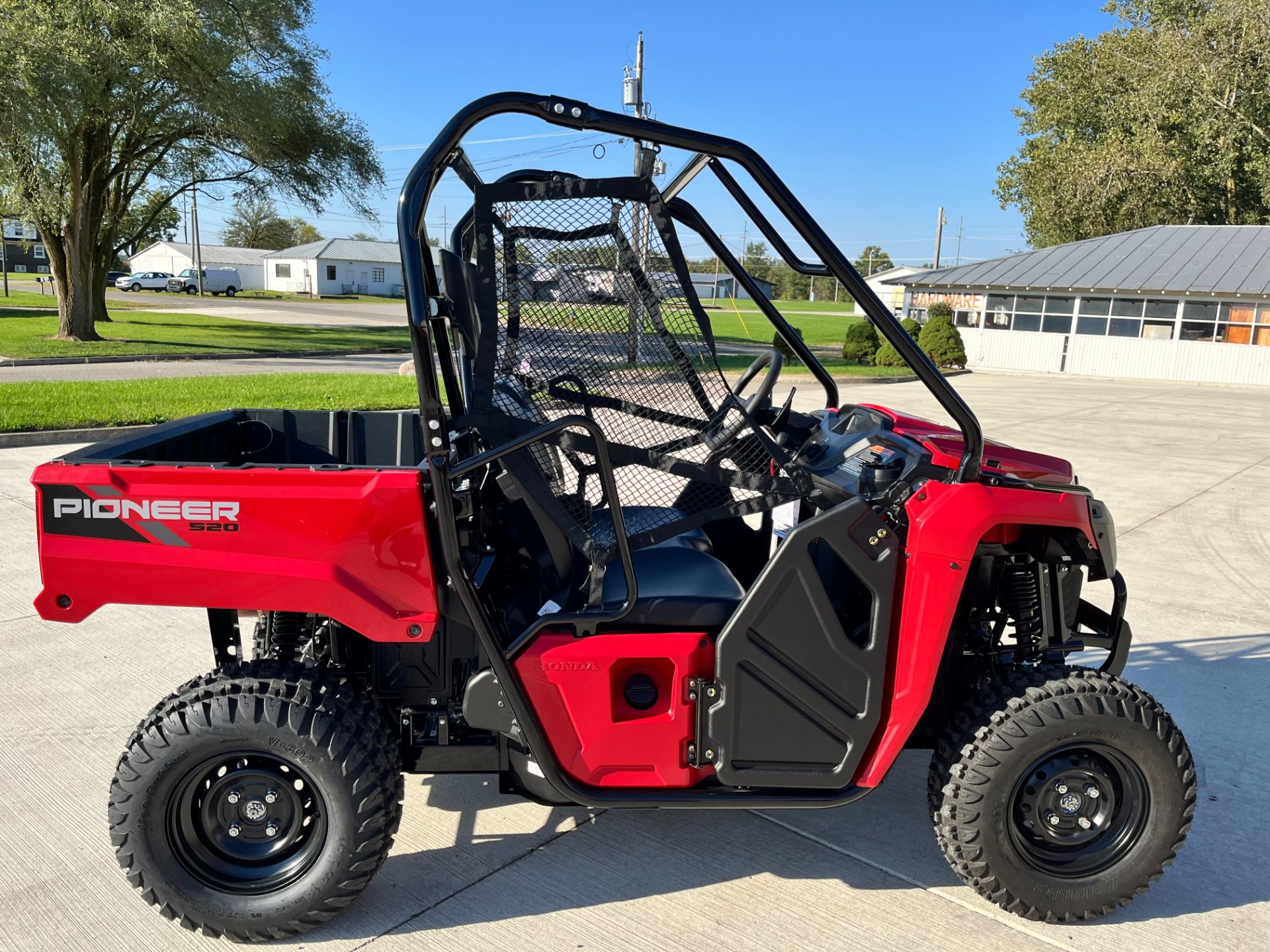 2025 Honda Pioneer 520 in Ottawa, Ohio - Photo 3