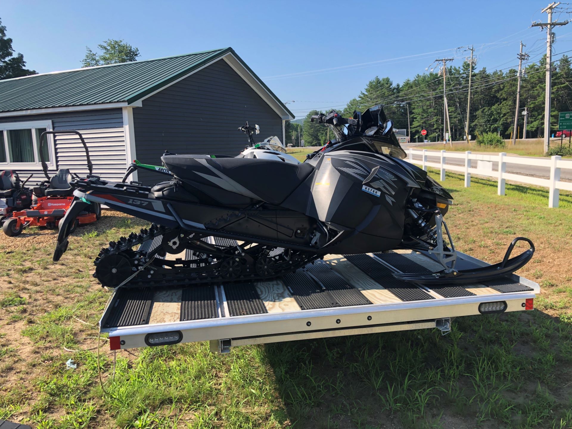 2019 Arctic Cat ZR 9000 Limited 137 in New Durham, New Hampshire - Photo 2