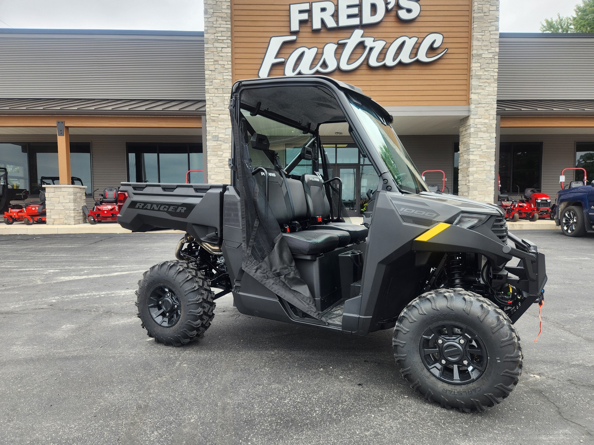 2025 Polaris Ranger 1000 Premium in Fond Du Lac, Wisconsin - Photo 1