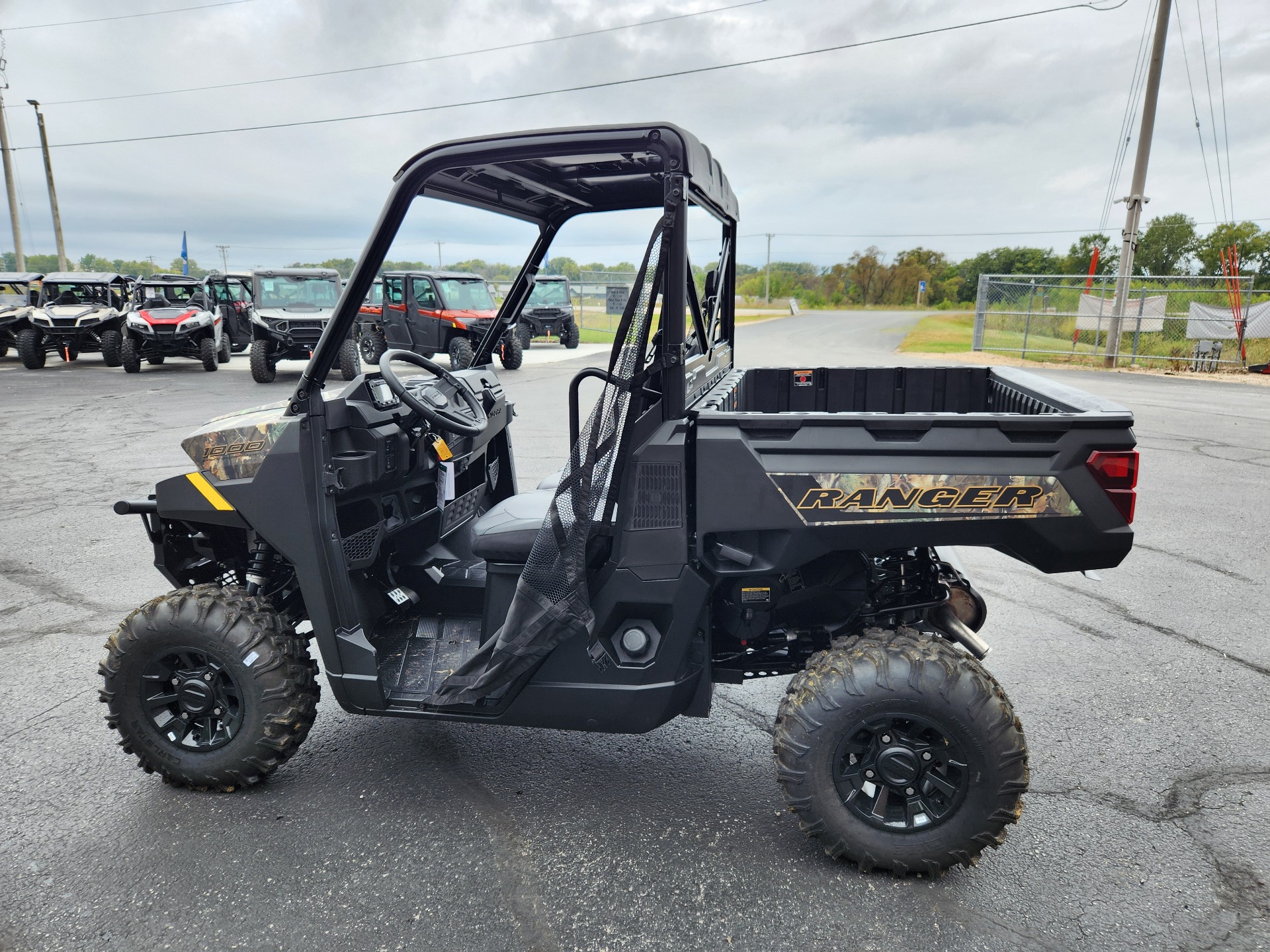 2025 Polaris Ranger 1000 Premium in Fond Du Lac, Wisconsin - Photo 3