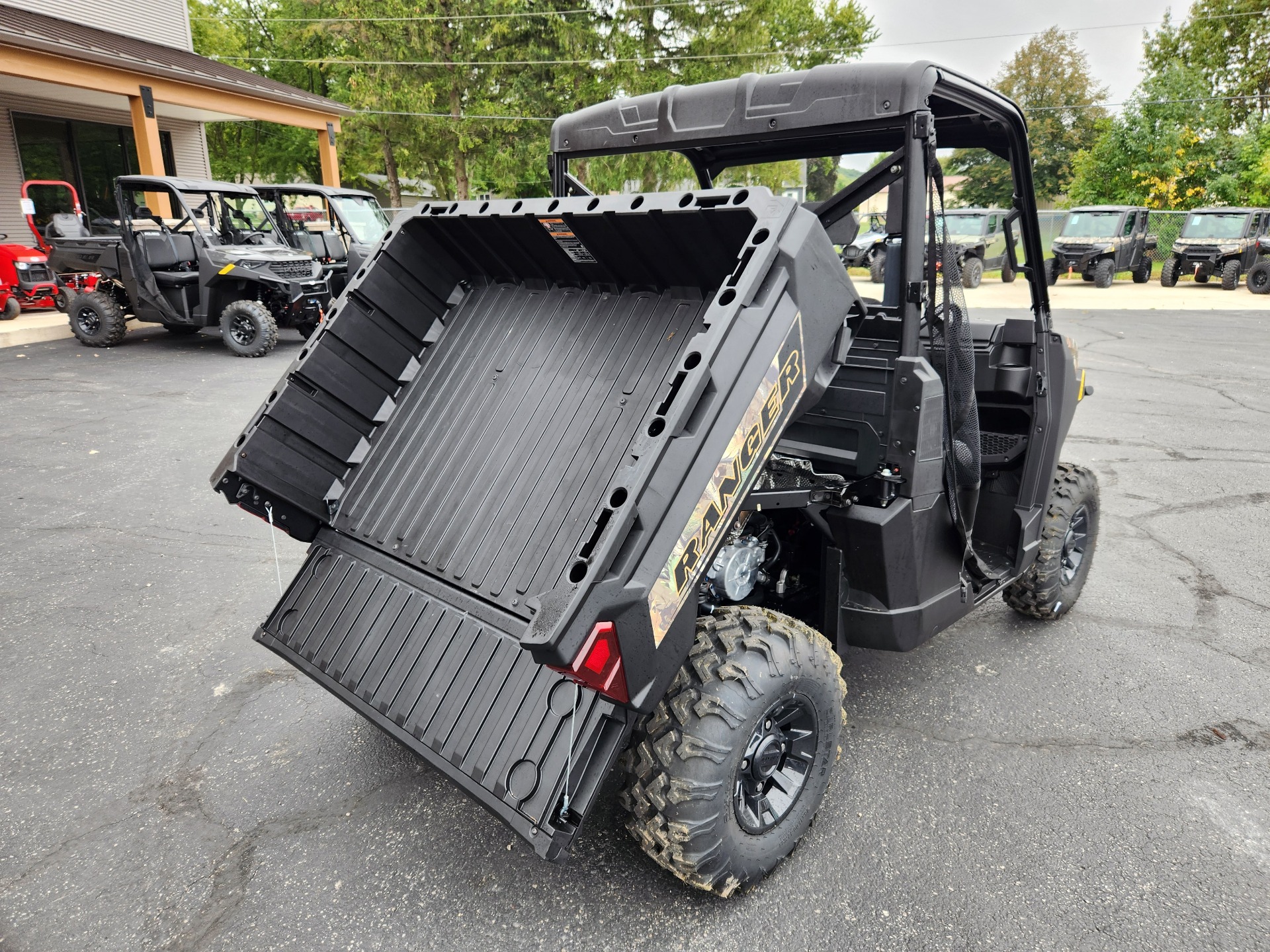 2025 Polaris Ranger 1000 Premium in Fond Du Lac, Wisconsin - Photo 5