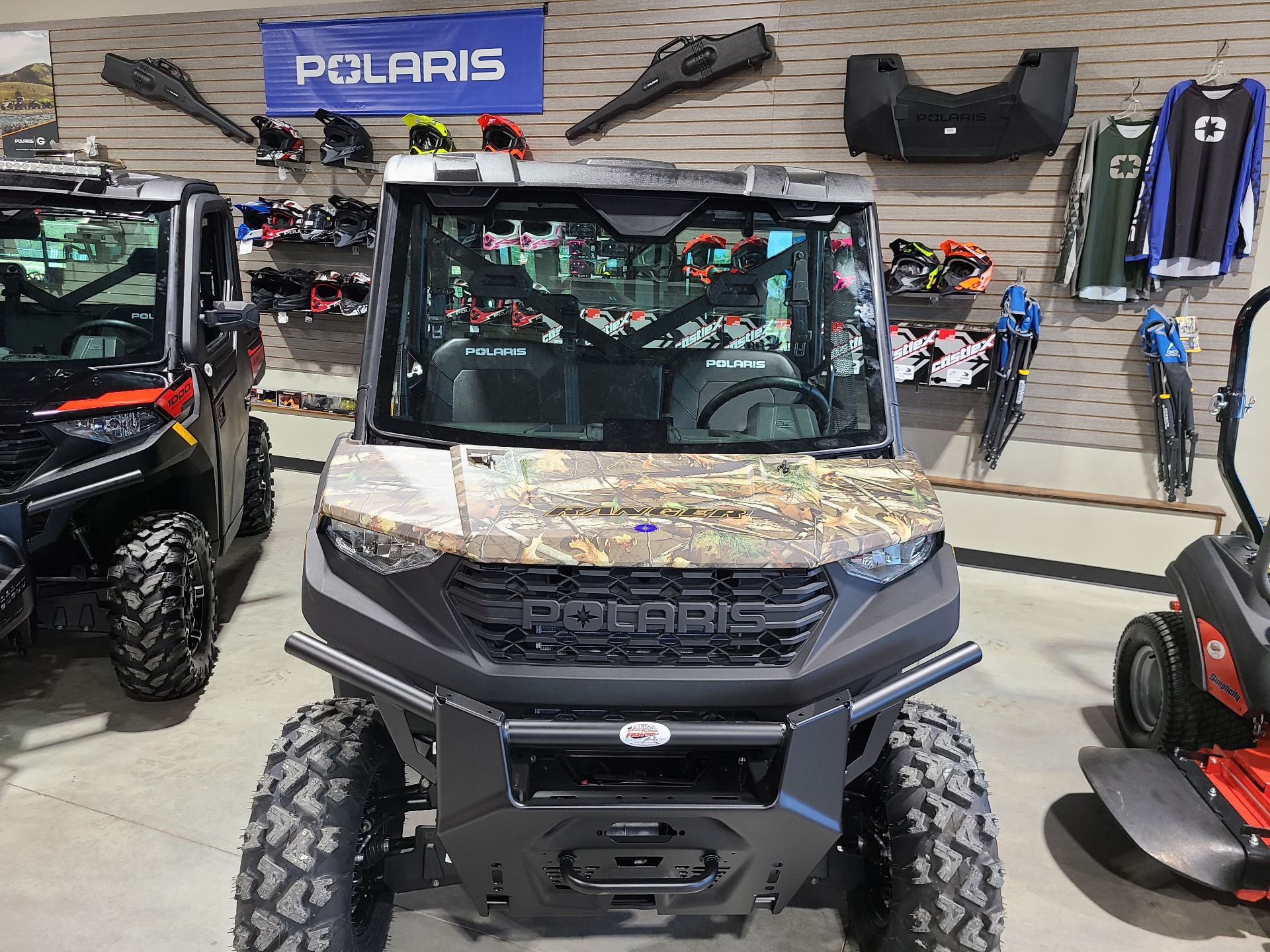 2022 Polaris Ranger 1000 Premium in Fond Du Lac, Wisconsin - Photo 2