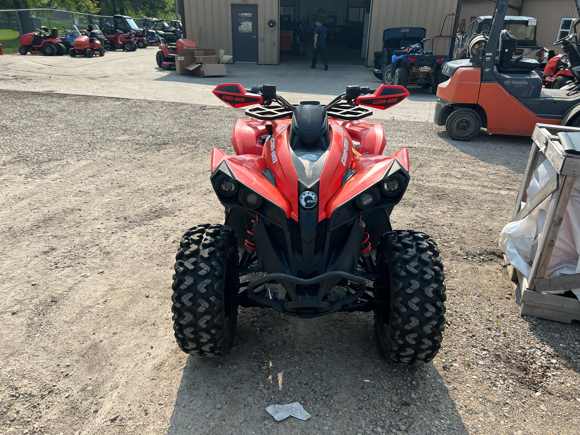 2016 Can-Am Renegade 570 in Fond Du Lac, Wisconsin - Photo 2