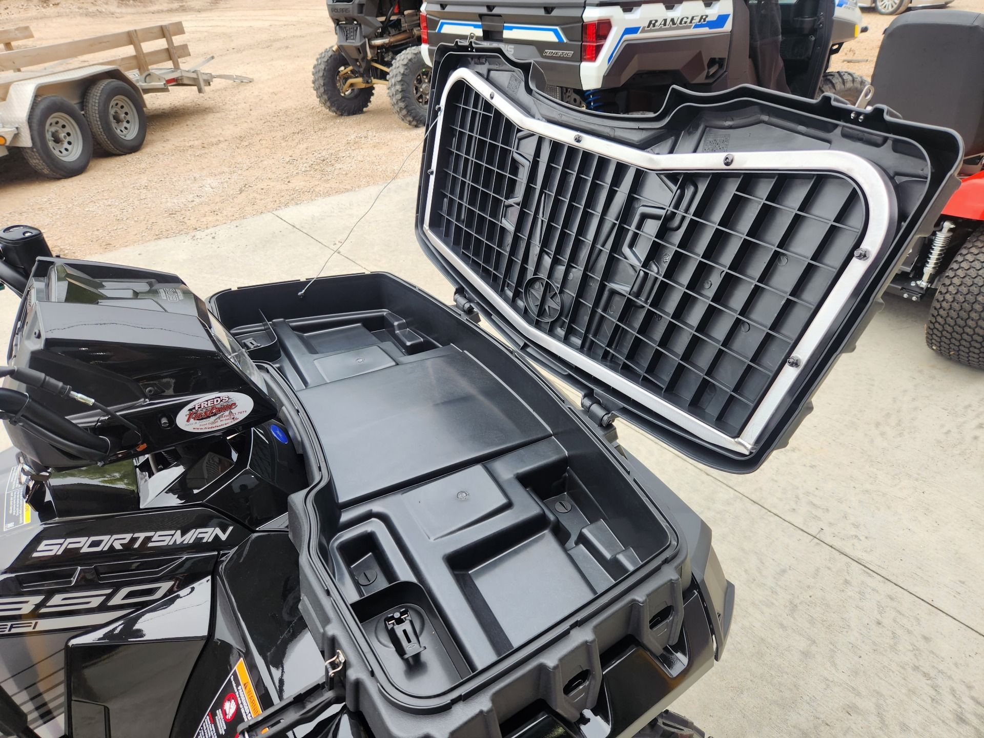 2024 Polaris Sportsman Touring 850 in Fond Du Lac, Wisconsin - Photo 6