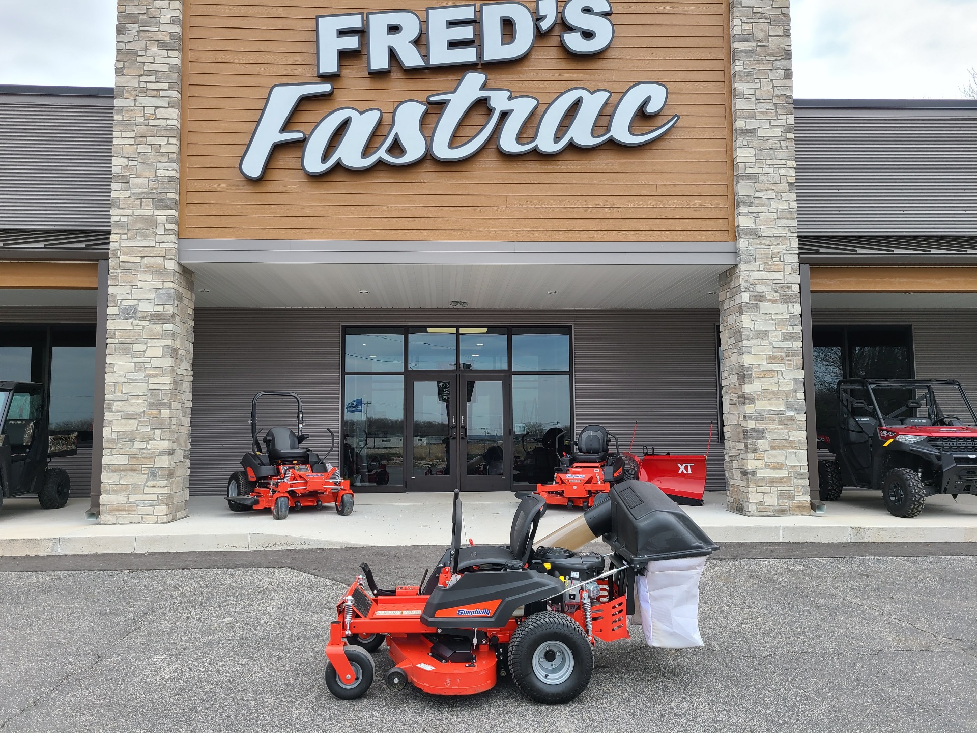 2020 Simplicity Courier 48 in. Briggs & Stratton 23 hp in Fond Du Lac, Wisconsin - Photo 1
