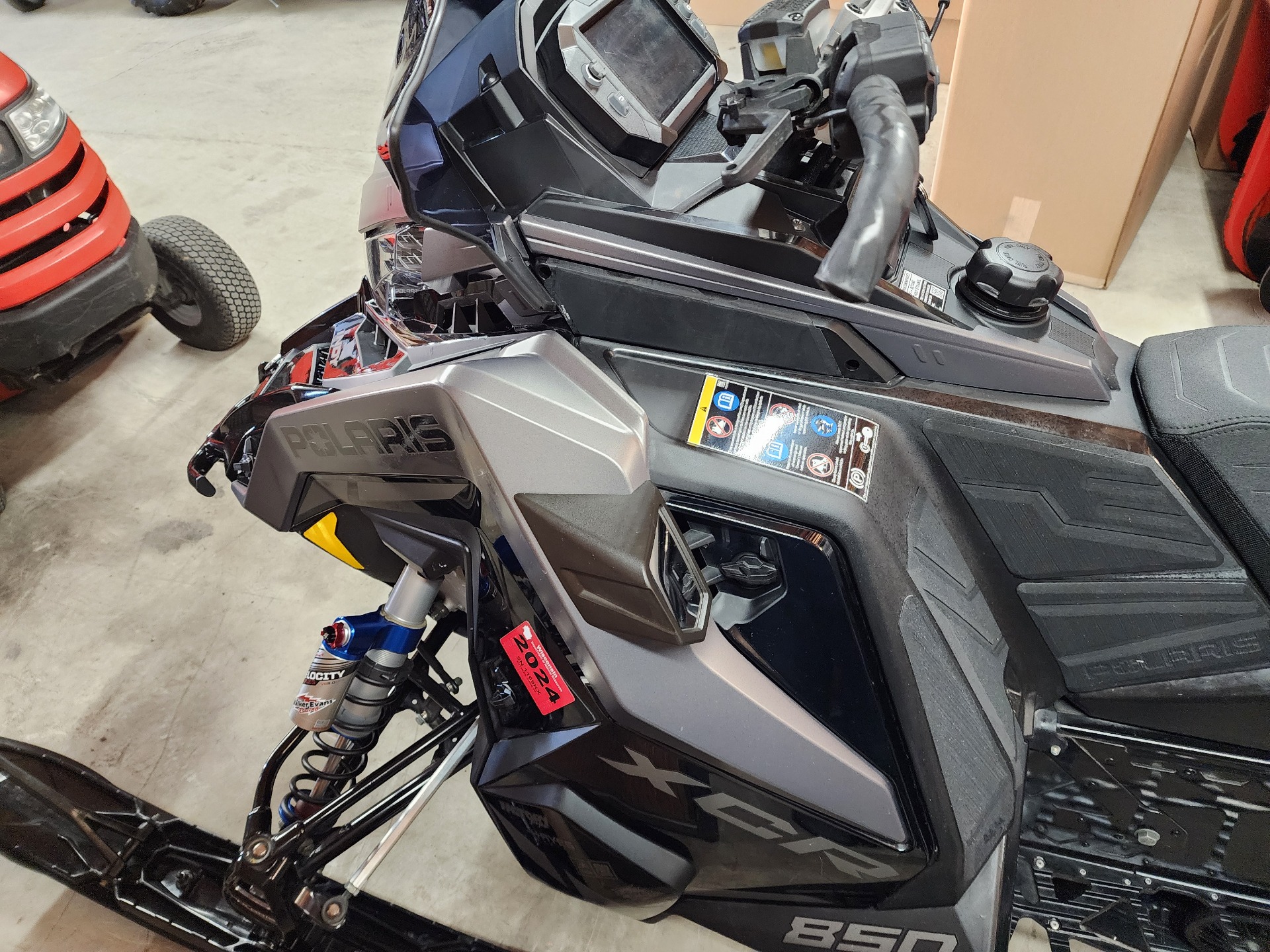 2022 Polaris 850 Indy XCR 128 SC in Fond Du Lac, Wisconsin - Photo 5