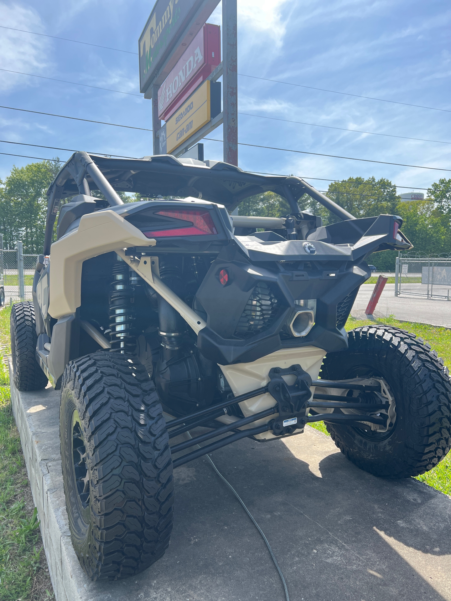 2023 Can-Am Maverick X3 X RC Turbo RR 64 in Crossville, Tennessee - Photo 4