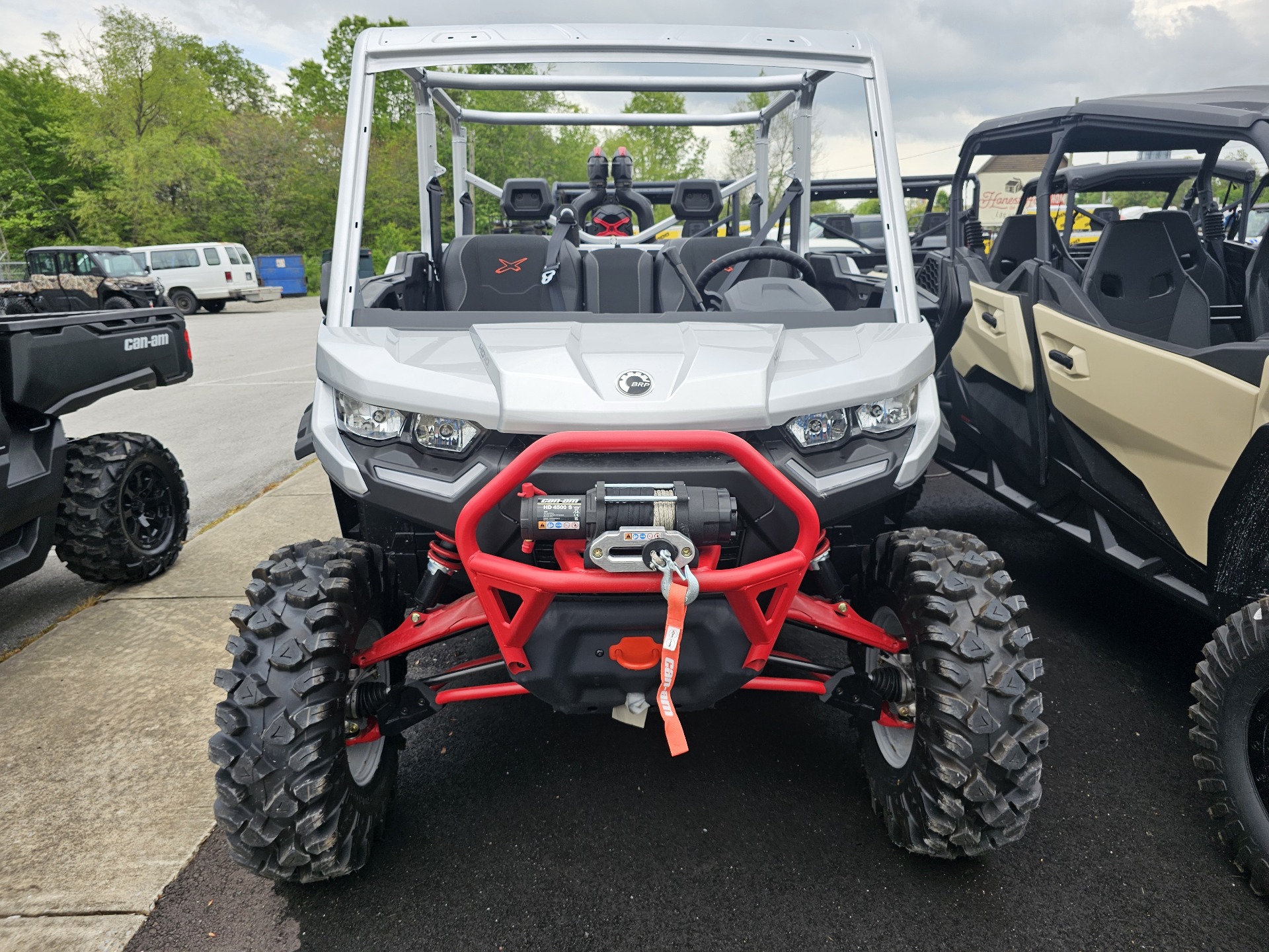 2024 Can-Am Defender MAX X MR With Half Doors in Crossville, Tennessee - Photo 2