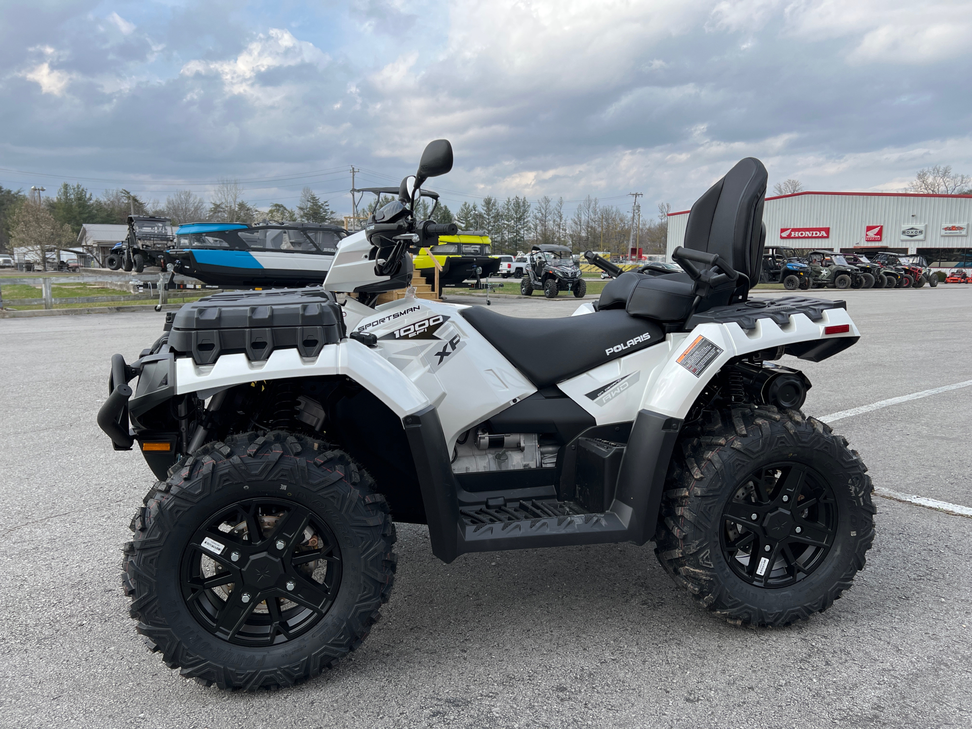 2023 Polaris Sportsman Touring XP 1000 Trail in Crossville, Tennessee - Photo 4