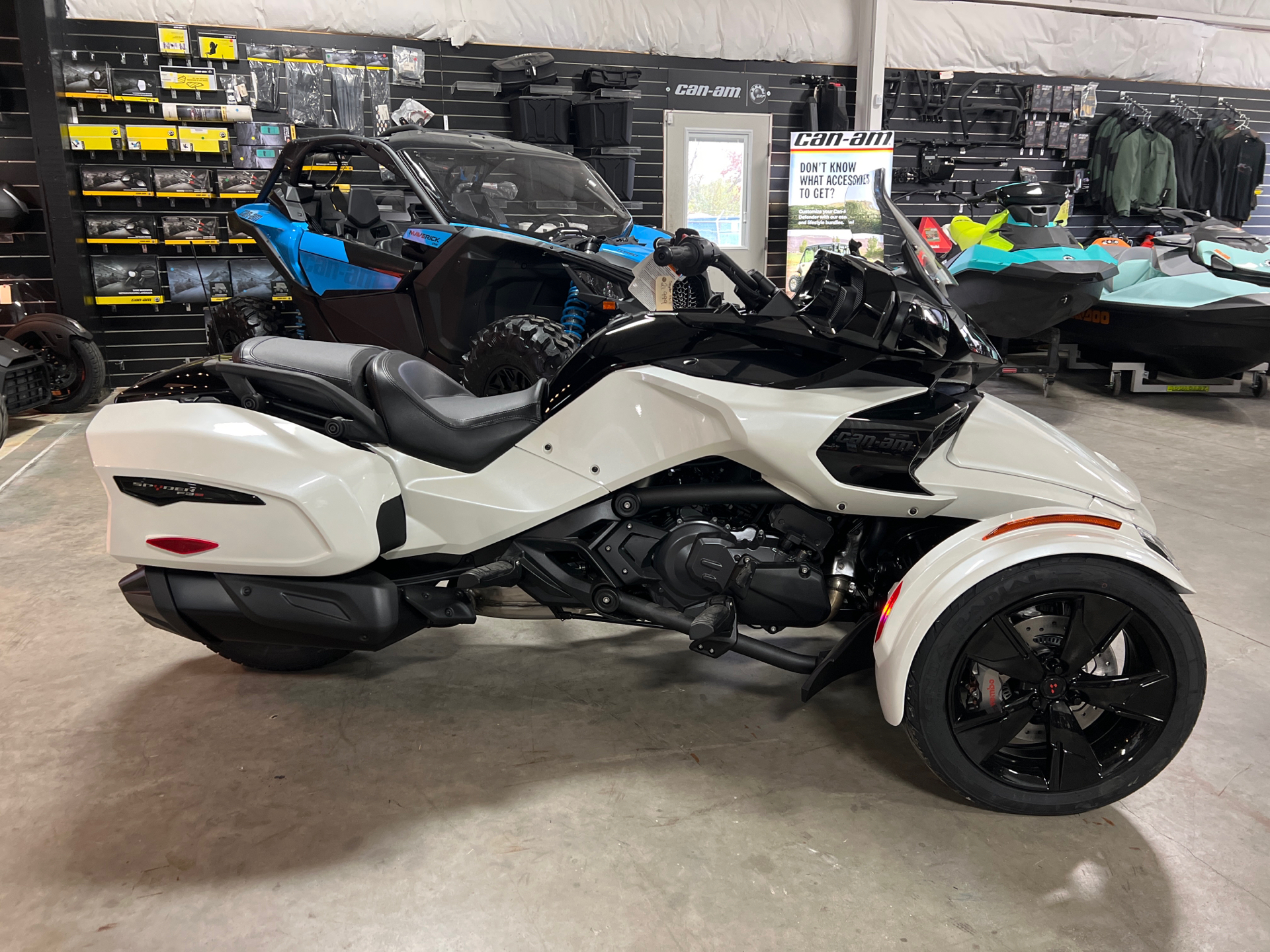 2022 Can-Am Spyder F3-T in Crossville, Tennessee - Photo 2