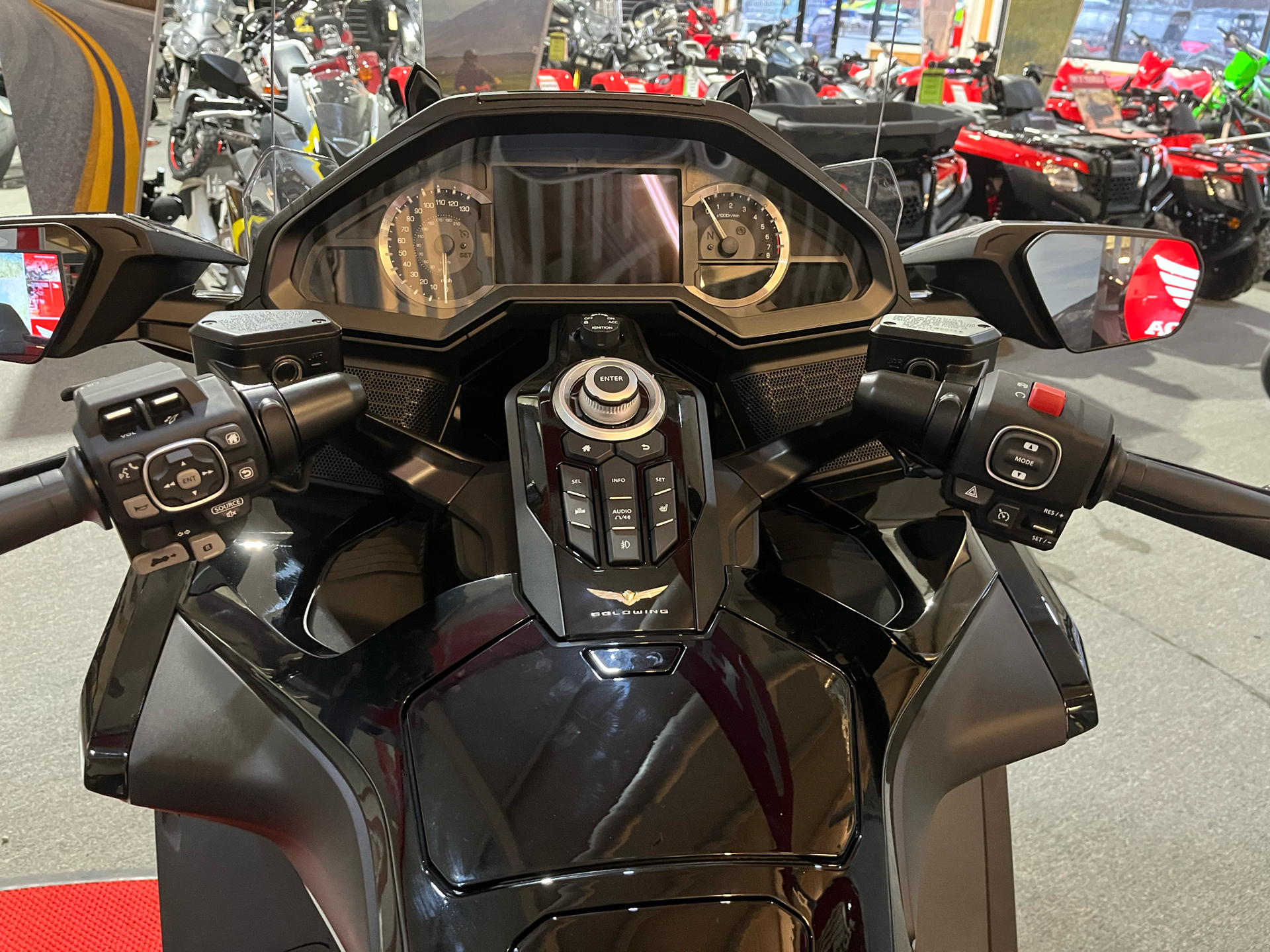 2023 Honda Gold Wing Tour in Crossville, Tennessee - Photo 9
