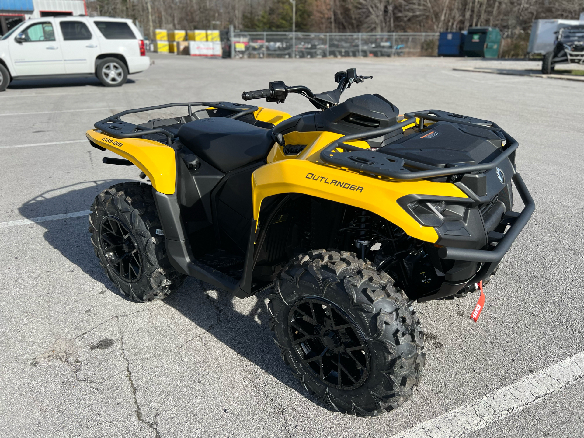 2024 Can-Am Outlander XT 700 in Crossville, Tennessee - Photo 1