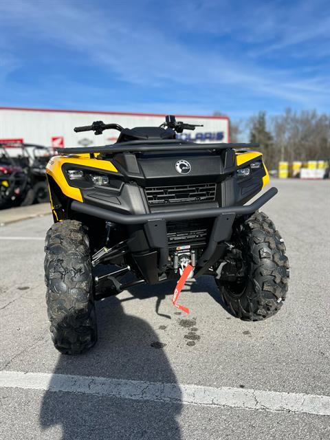 2024 Can-Am Outlander XT 700 in Crossville, Tennessee - Photo 2