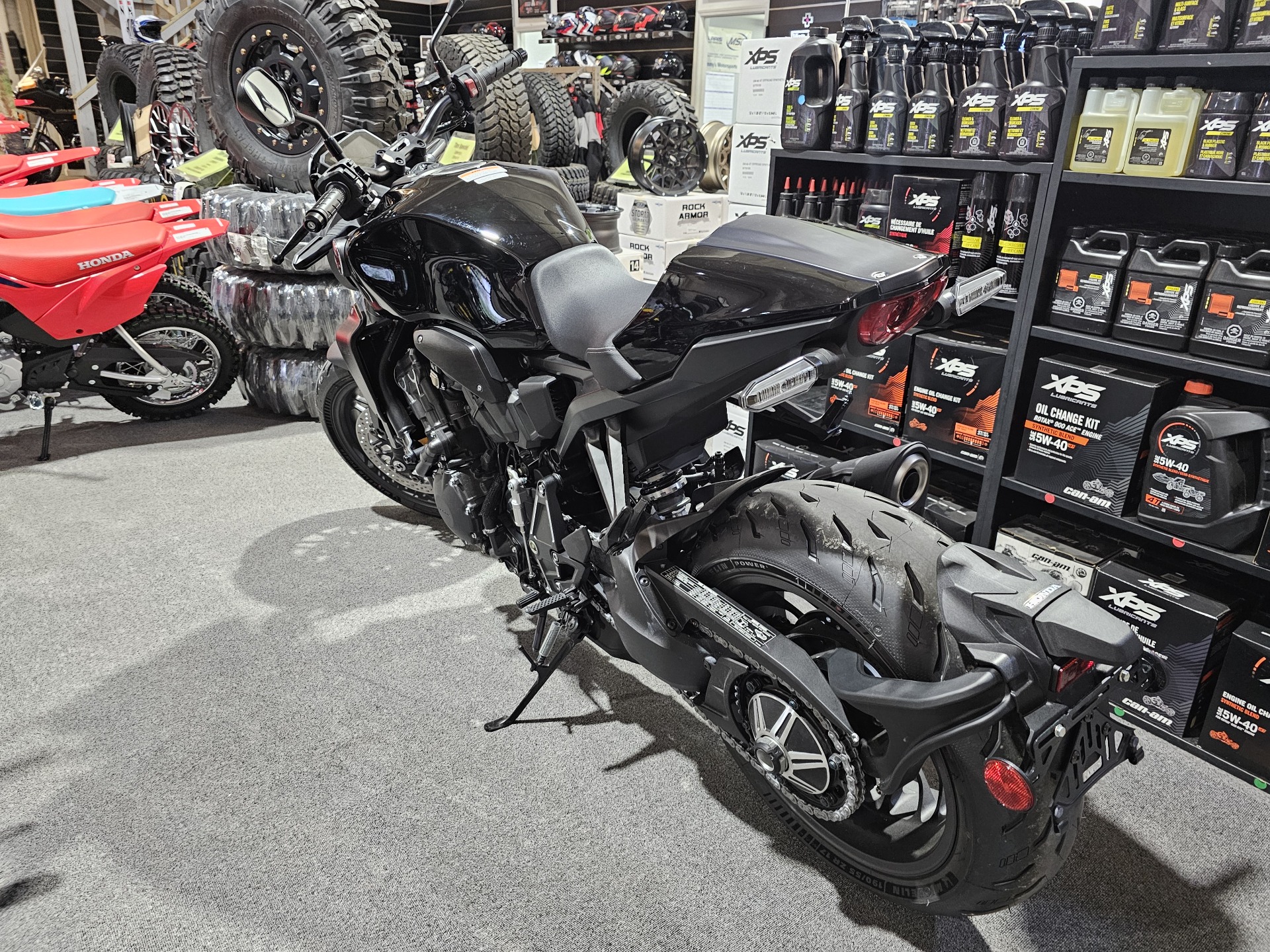 2024 Honda CB1000R Black Edition in Crossville, Tennessee - Photo 3