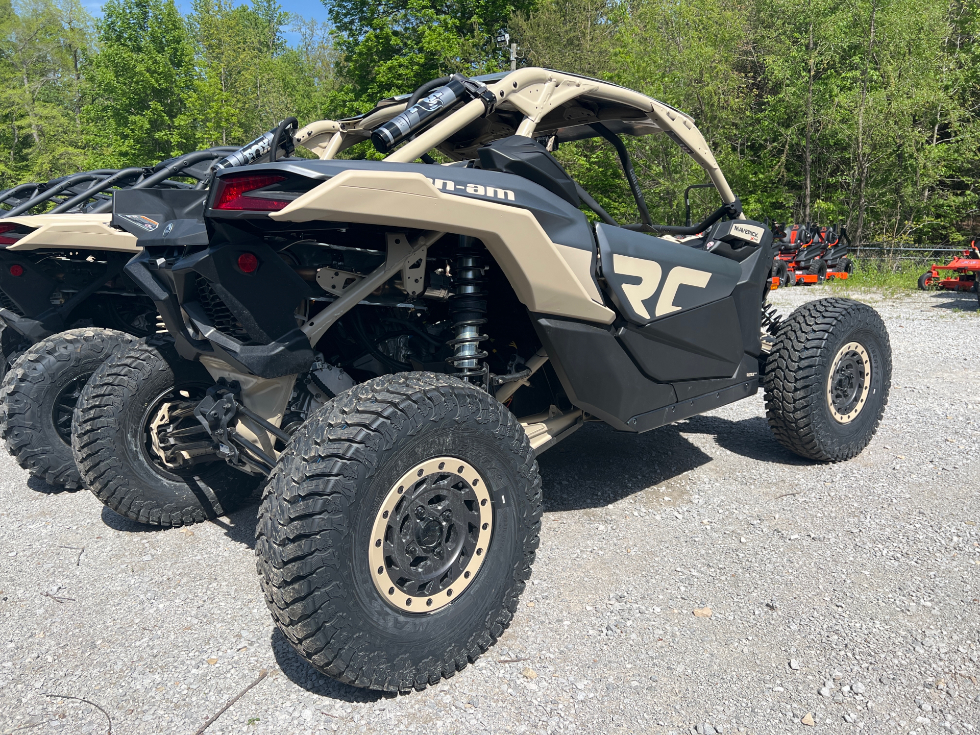 2023 Can-Am Maverick X3 X RC Turbo RR 72 in Crossville, Tennessee - Photo 3