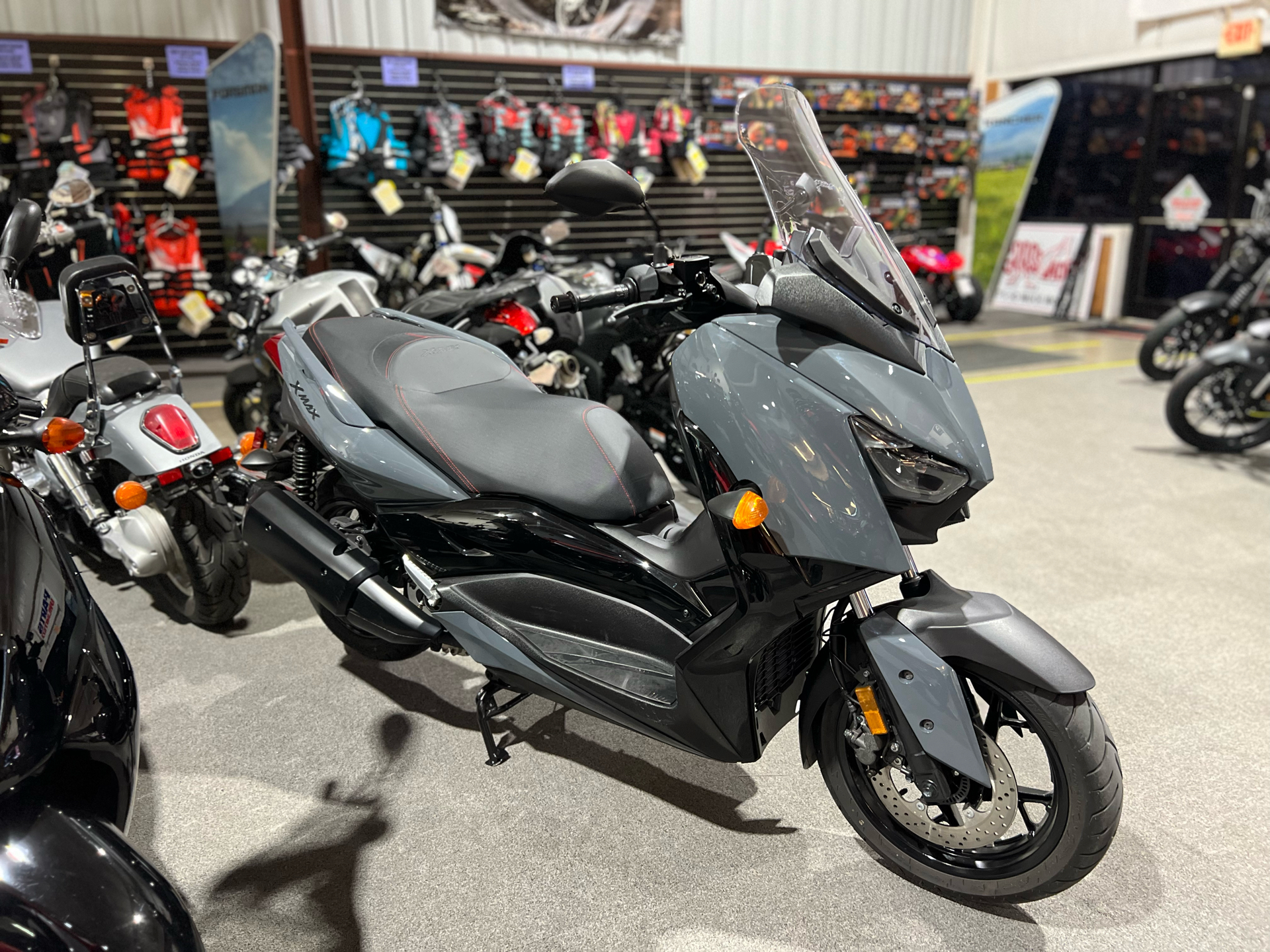 2022 Yamaha XMAX in Crossville, Tennessee - Photo 3
