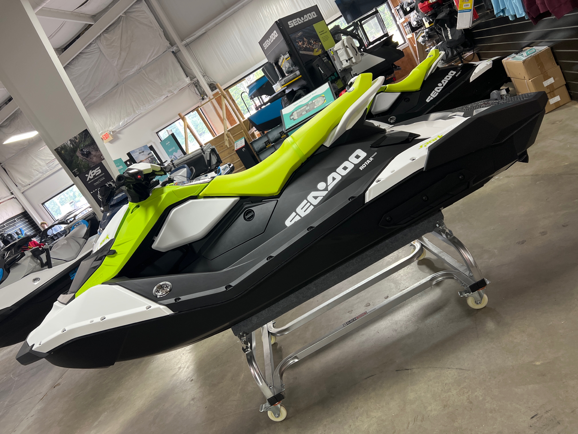 2023 Sea-Doo Spark 3up 90 hp iBR Convenience Package in Crossville, Tennessee - Photo 2