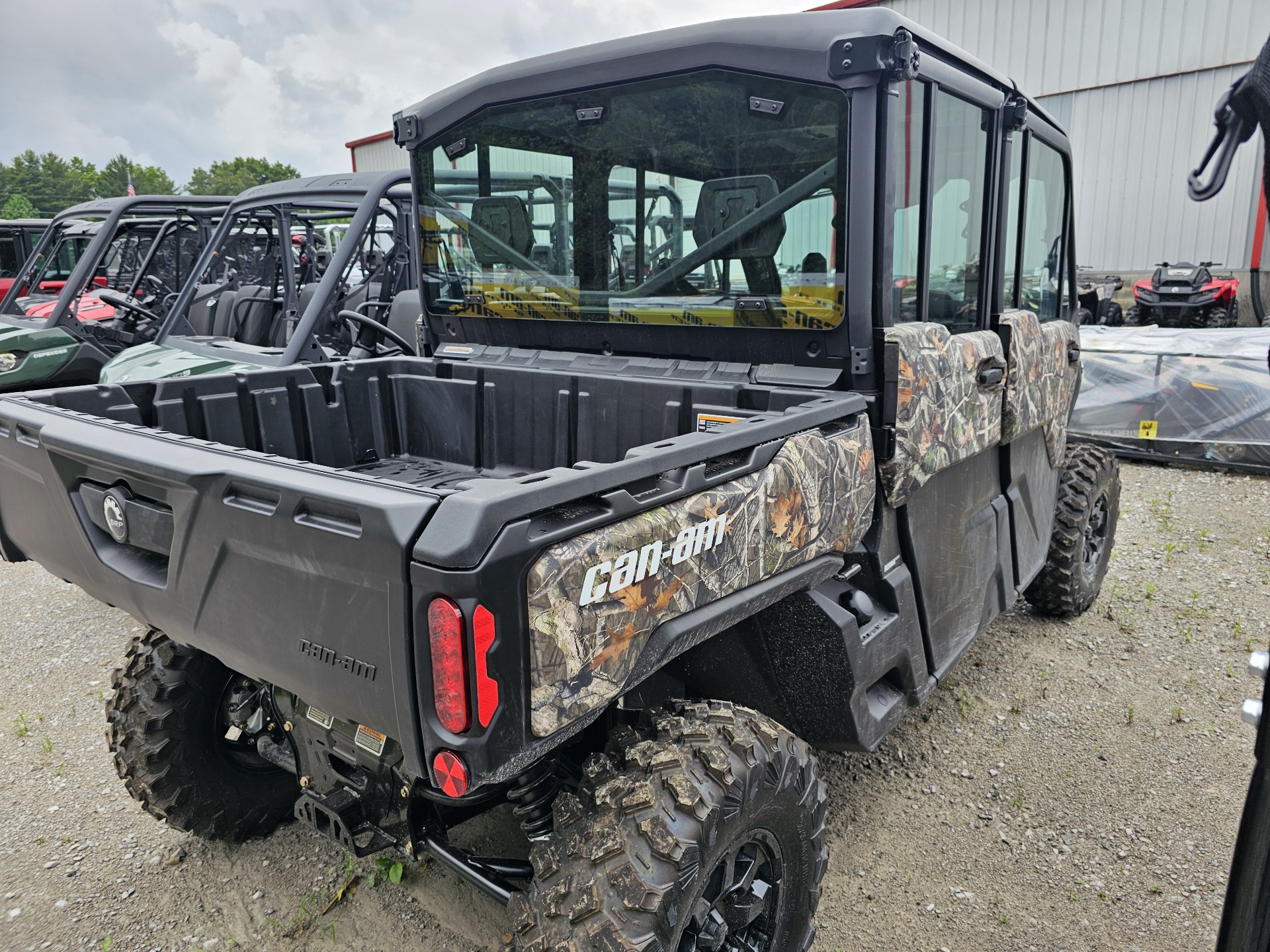 2024 Can-Am Defender MAX Limited in Crossville, Tennessee - Photo 3