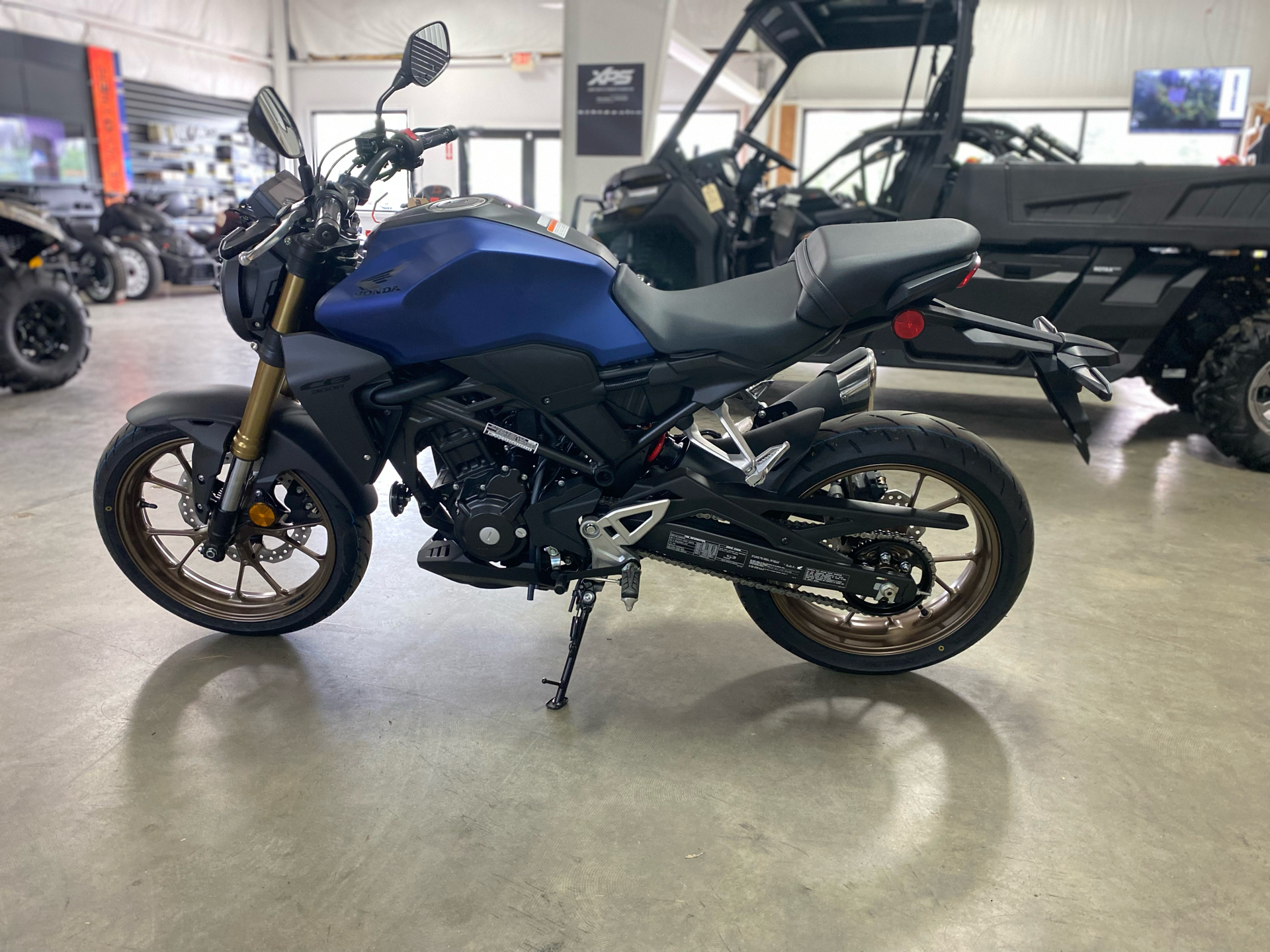 2022 Honda CB300R ABS in Crossville, Tennessee - Photo 2