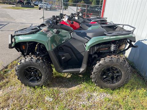 2023 Can-Am Outlander Pro XU HD7 in Crossville, Tennessee - Photo 2