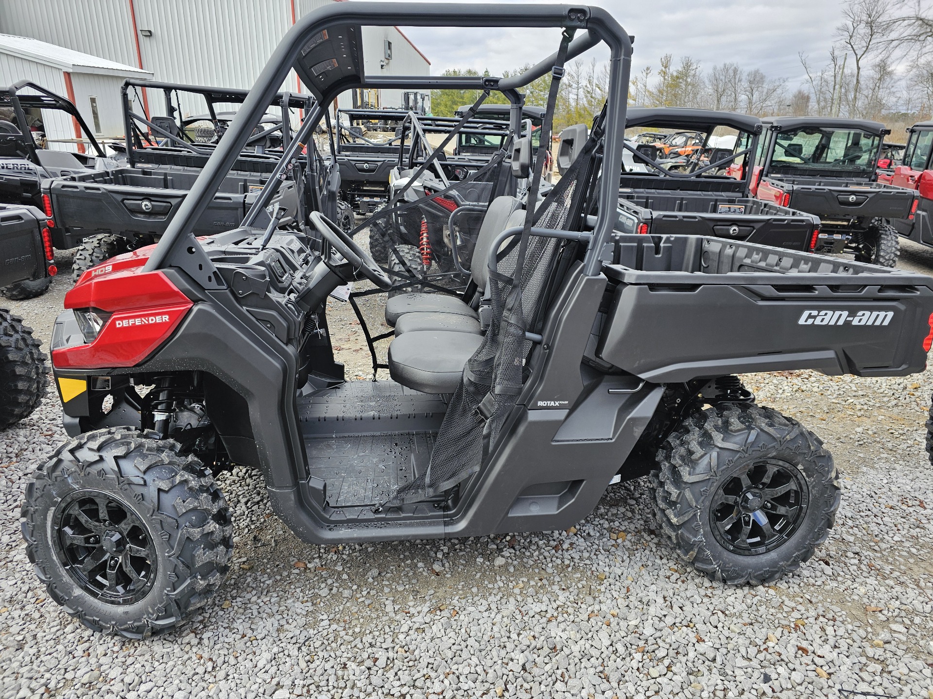 2024 Can-Am Defender DPS HD9 in Crossville, Tennessee - Photo 3