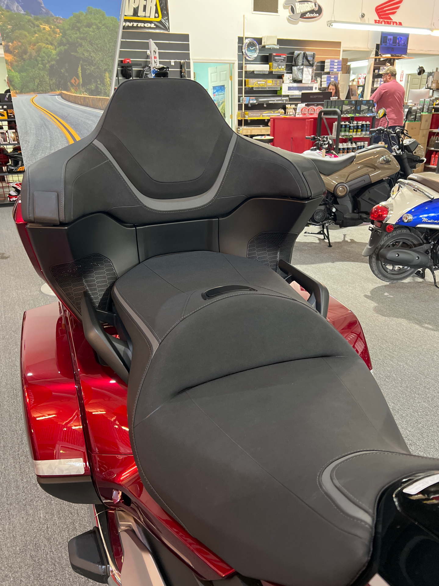 2021 Honda Gold Wing Tour Automatic DCT in Crossville, Tennessee - Photo 6
