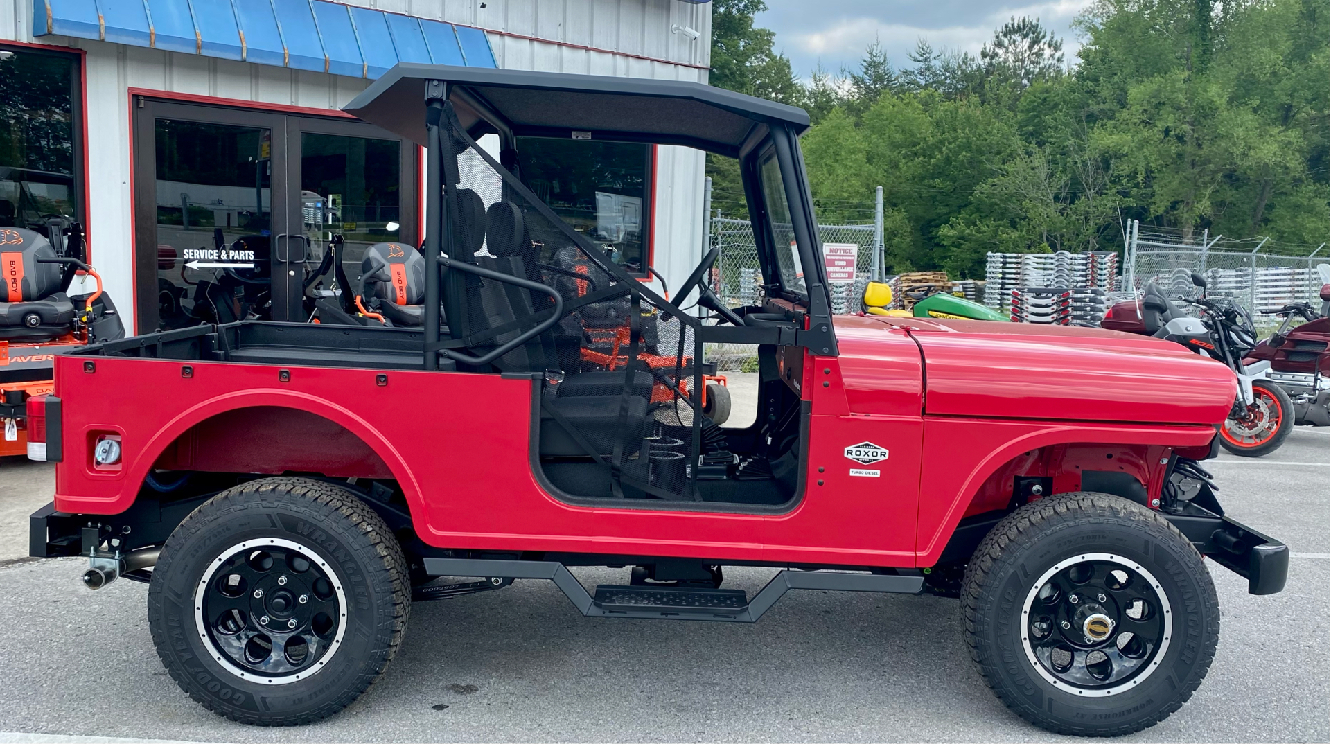 2022 Mahindra Roxor Base Model in Crossville, Tennessee - Photo 6