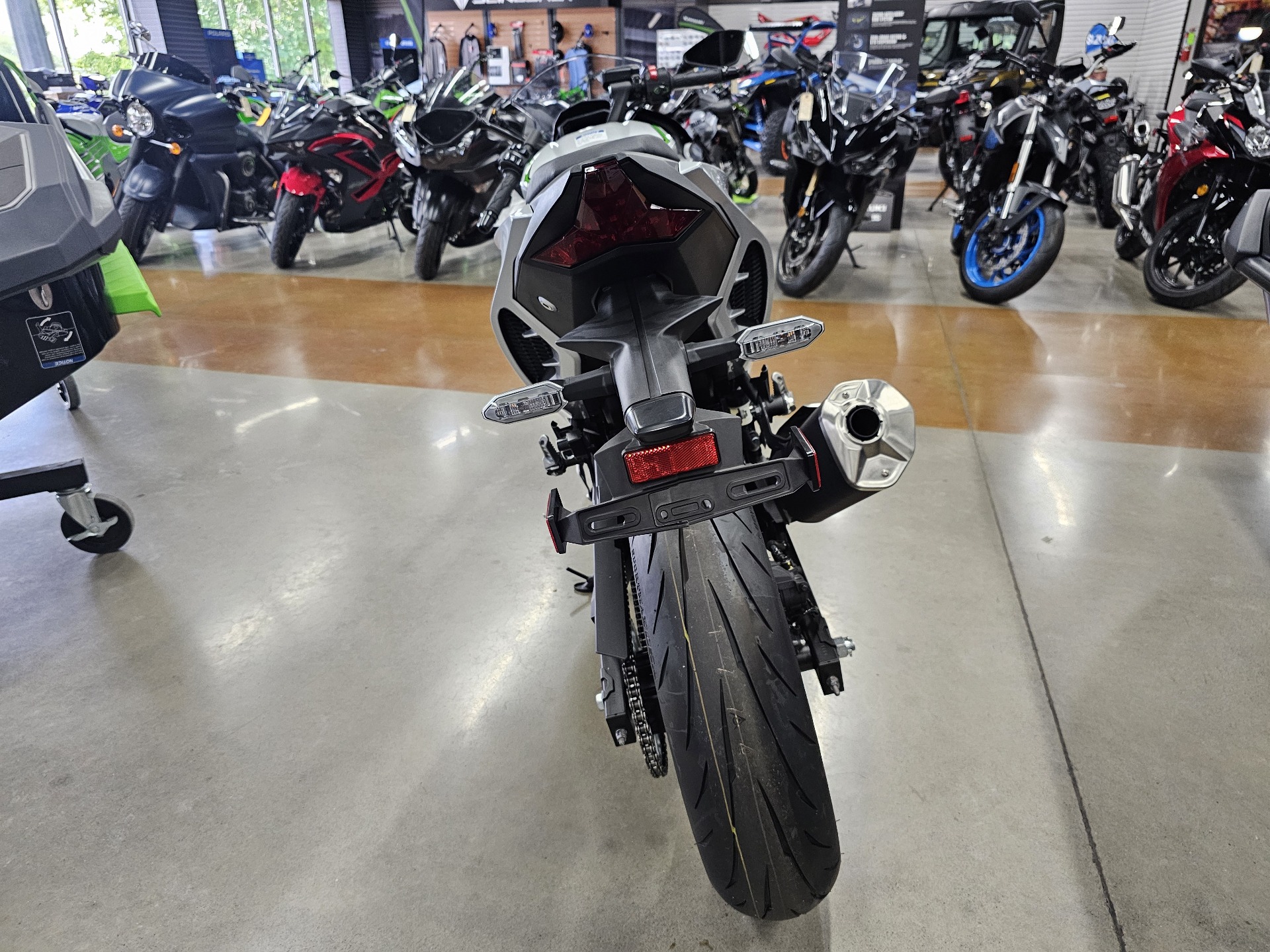 2024 Kawasaki Ninja 7 Hybrid ABS in Clinton, Tennessee - Photo 5