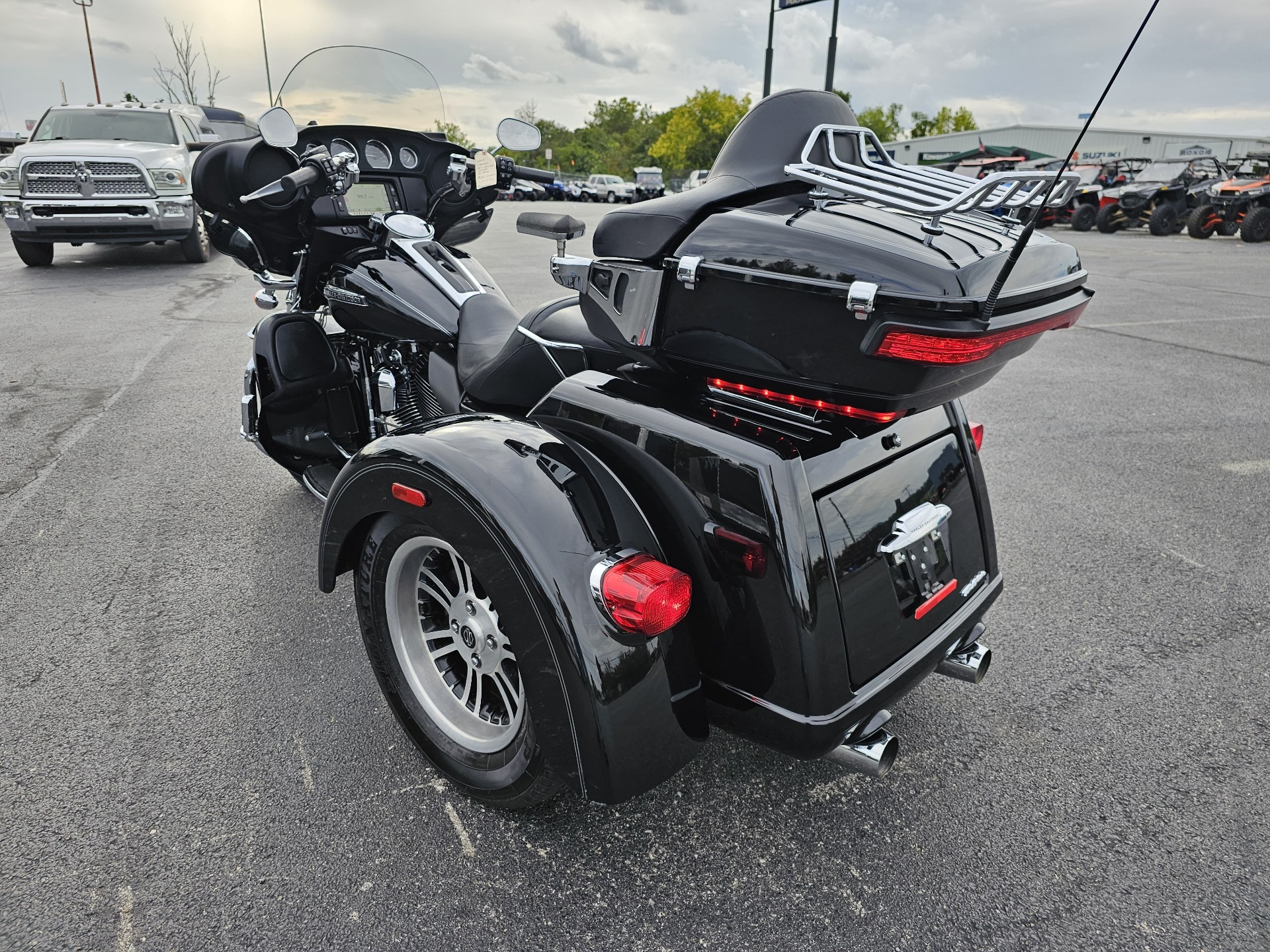 2015 Harley-Davidson Tri Glide® Ultra in Clinton, Tennessee - Photo 8