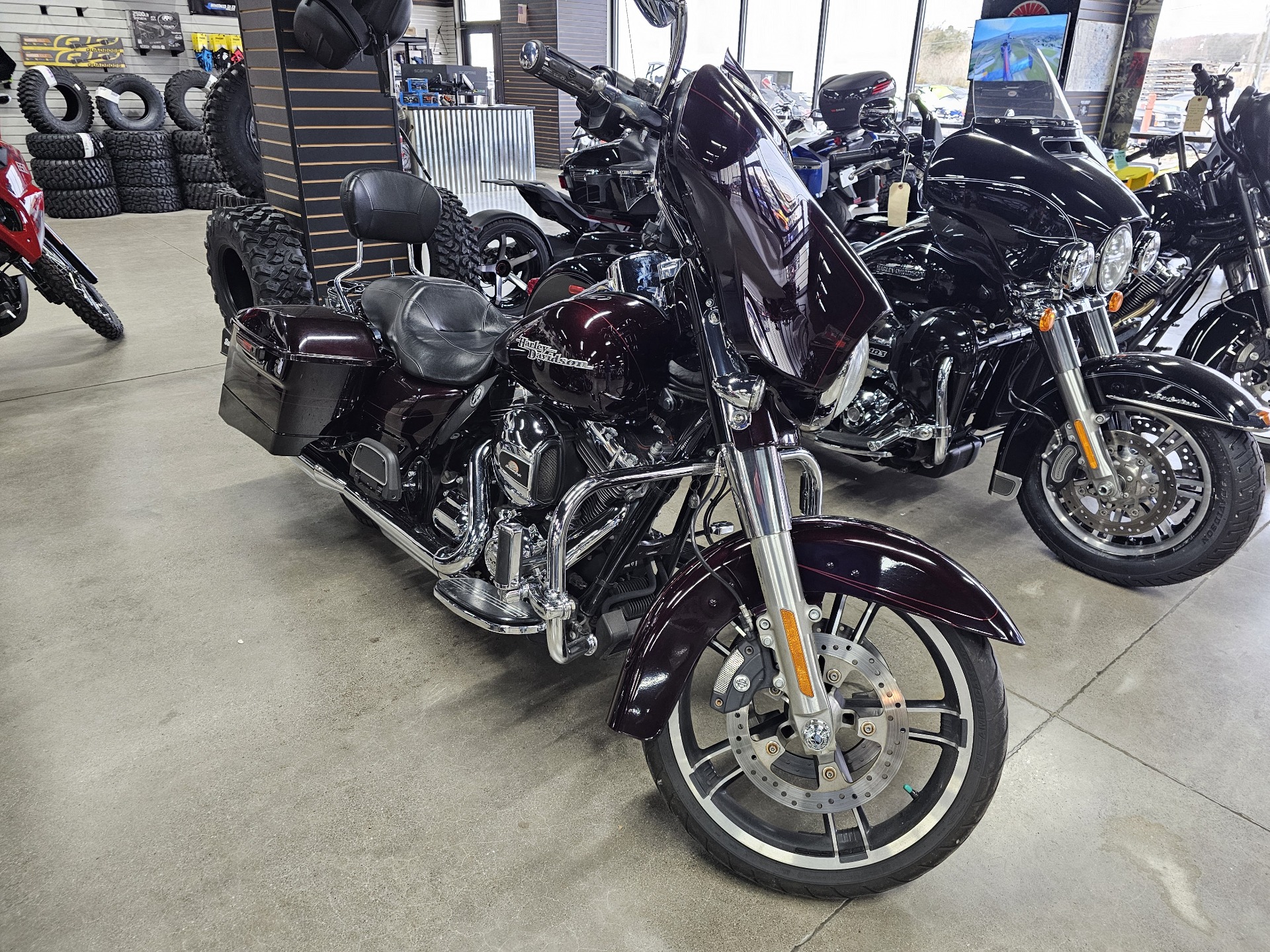 2014 Harley-Davidson Street Glide® Special in Clinton, Tennessee - Photo 2