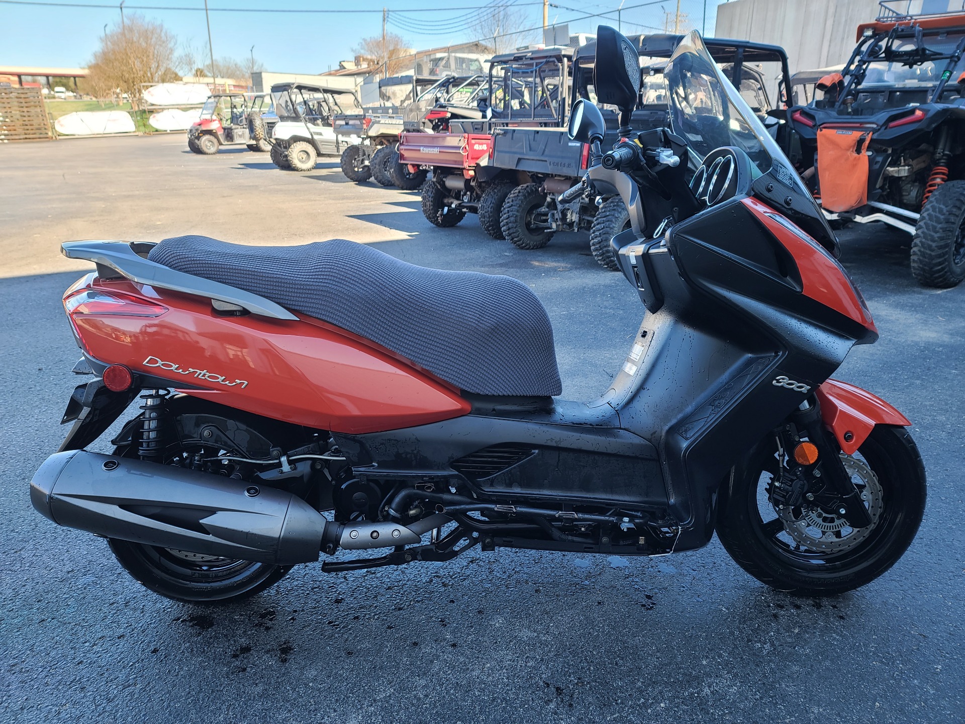 2012 Kymco Downtown 300i in Clinton, Tennessee - Photo 4