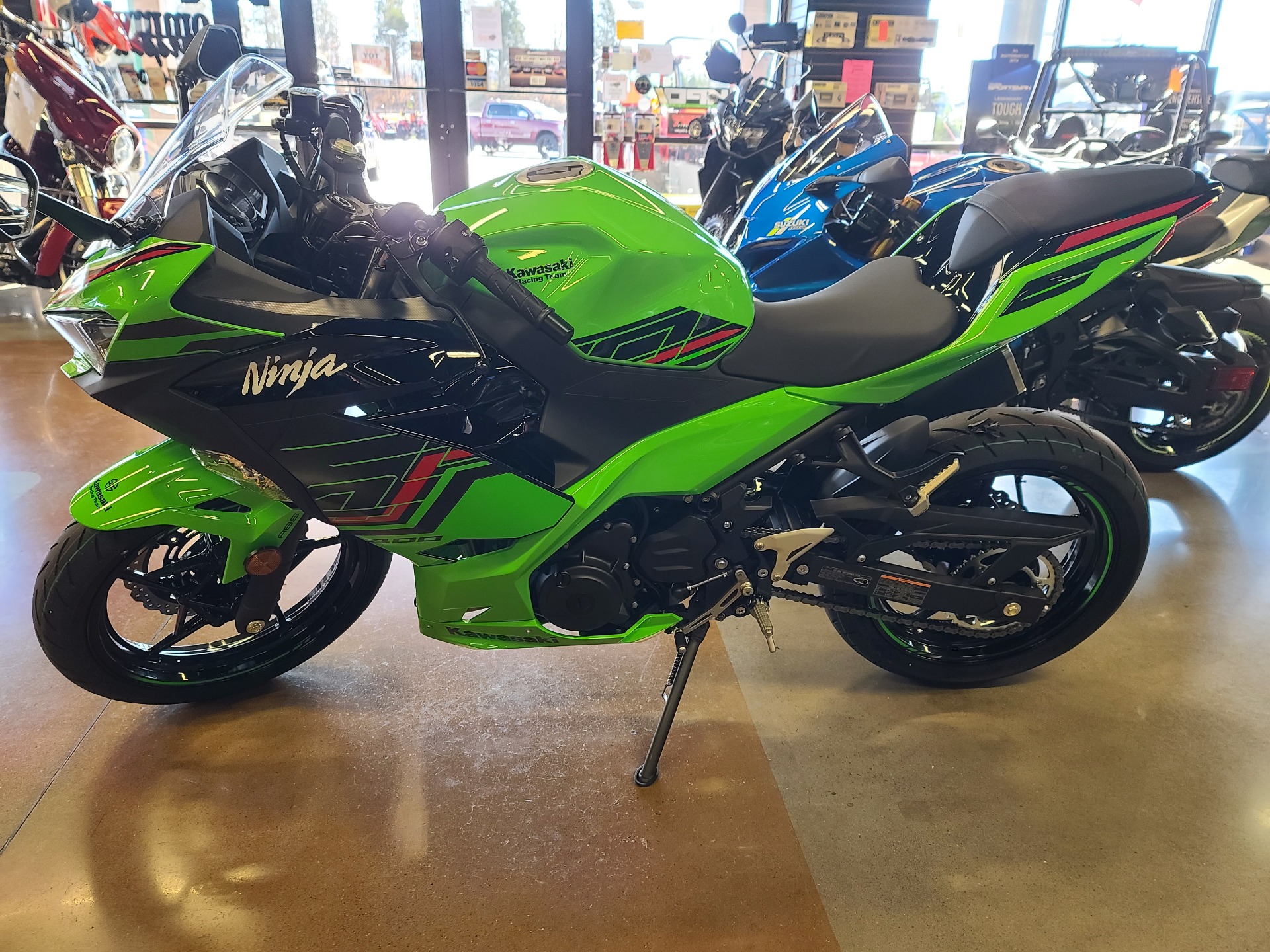 2023 Kawasaki Ninja 400 ABS KRT Edition in Clinton, Tennessee - Photo 3