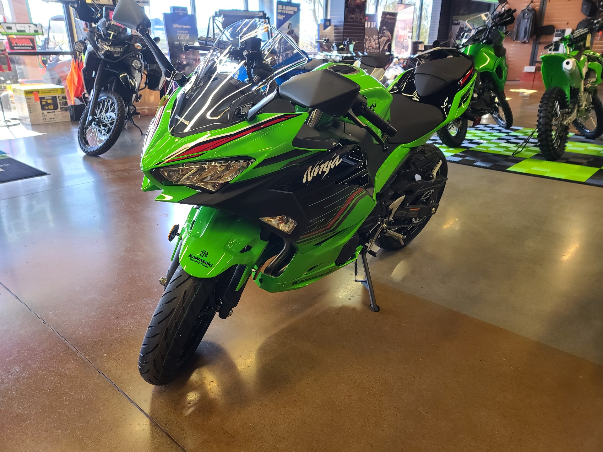 2023 Kawasaki Ninja 400 ABS KRT Edition in Clinton, Tennessee - Photo 4