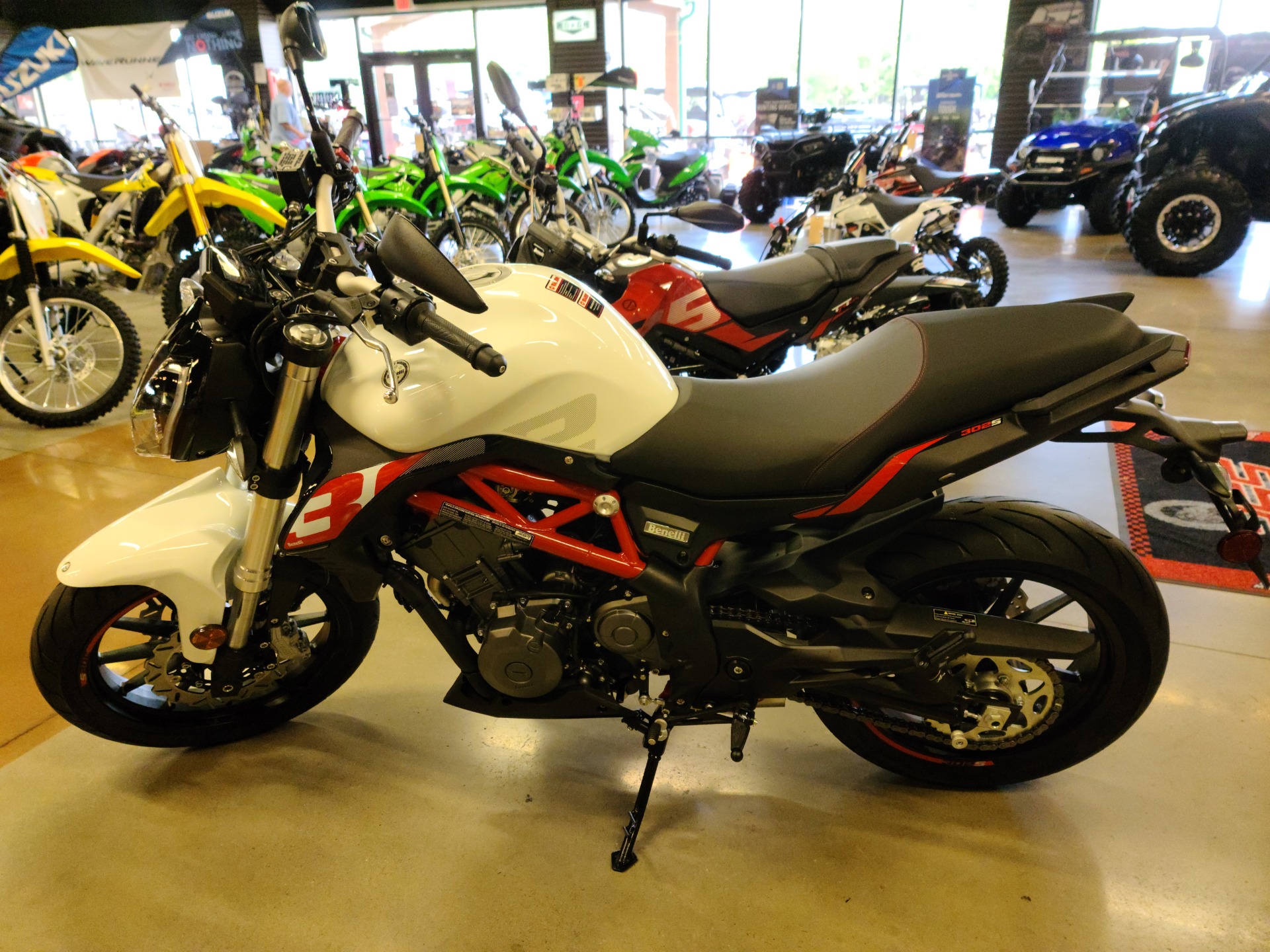 2022 Benelli 302S in Clinton, Tennessee - Photo 2