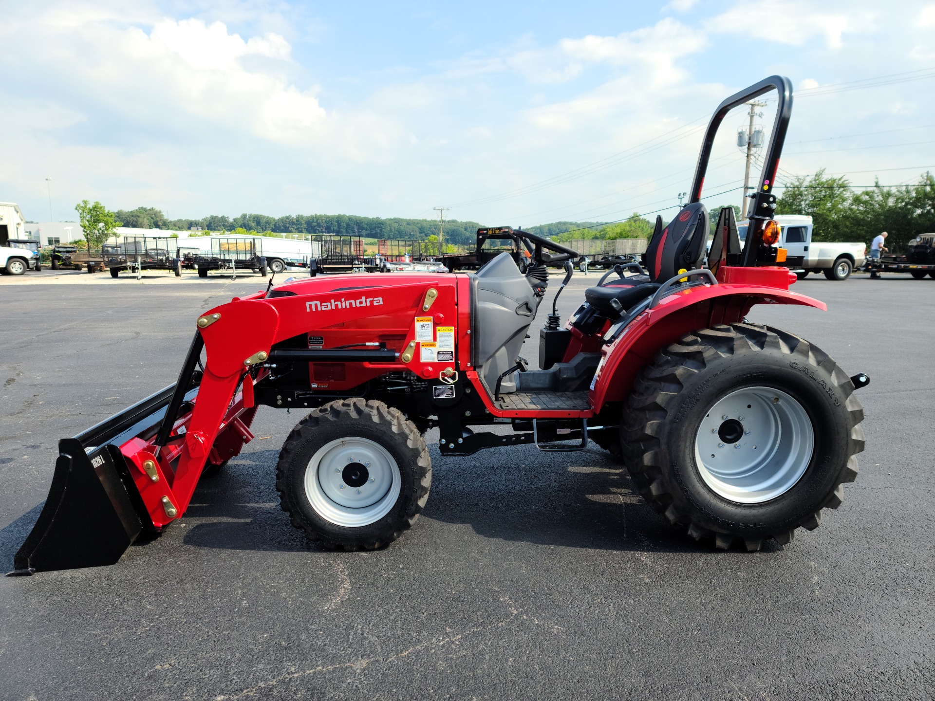 2022 Mahindra 1626 HST OS in Clinton, Tennessee - Photo 4