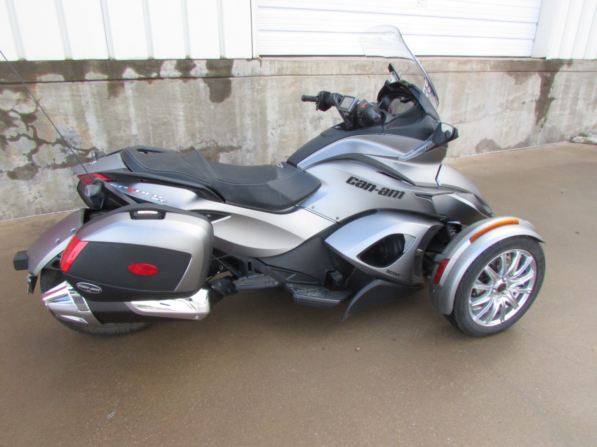 2014 Can-Am Spyder® ST Limited in Wichita Falls, Texas - Photo 10