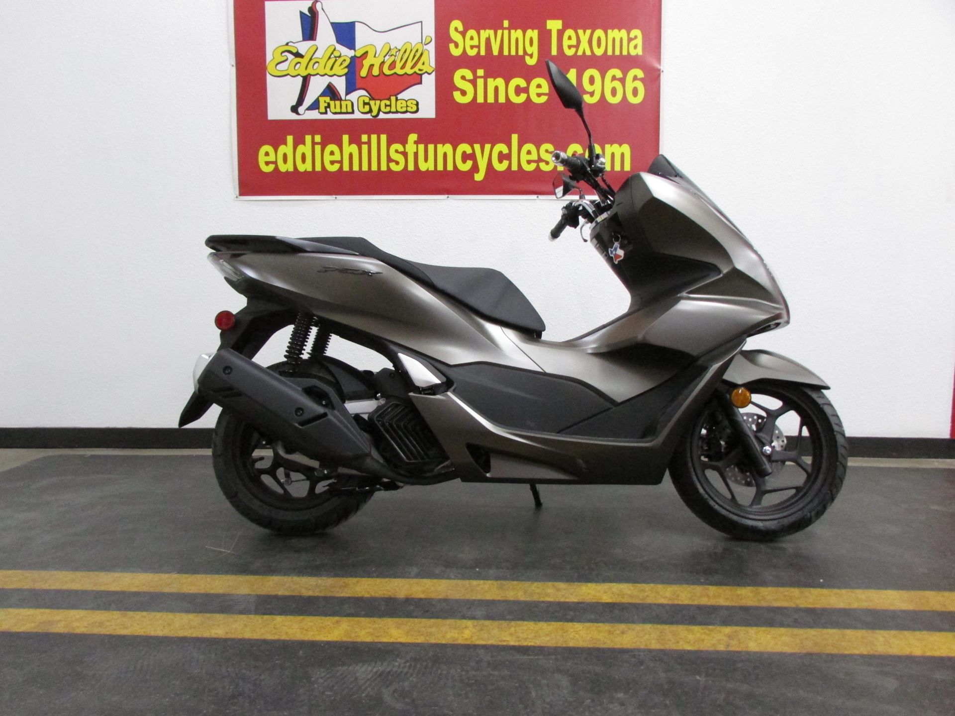 2024 Honda PCX in Wichita Falls, Texas - Photo 4