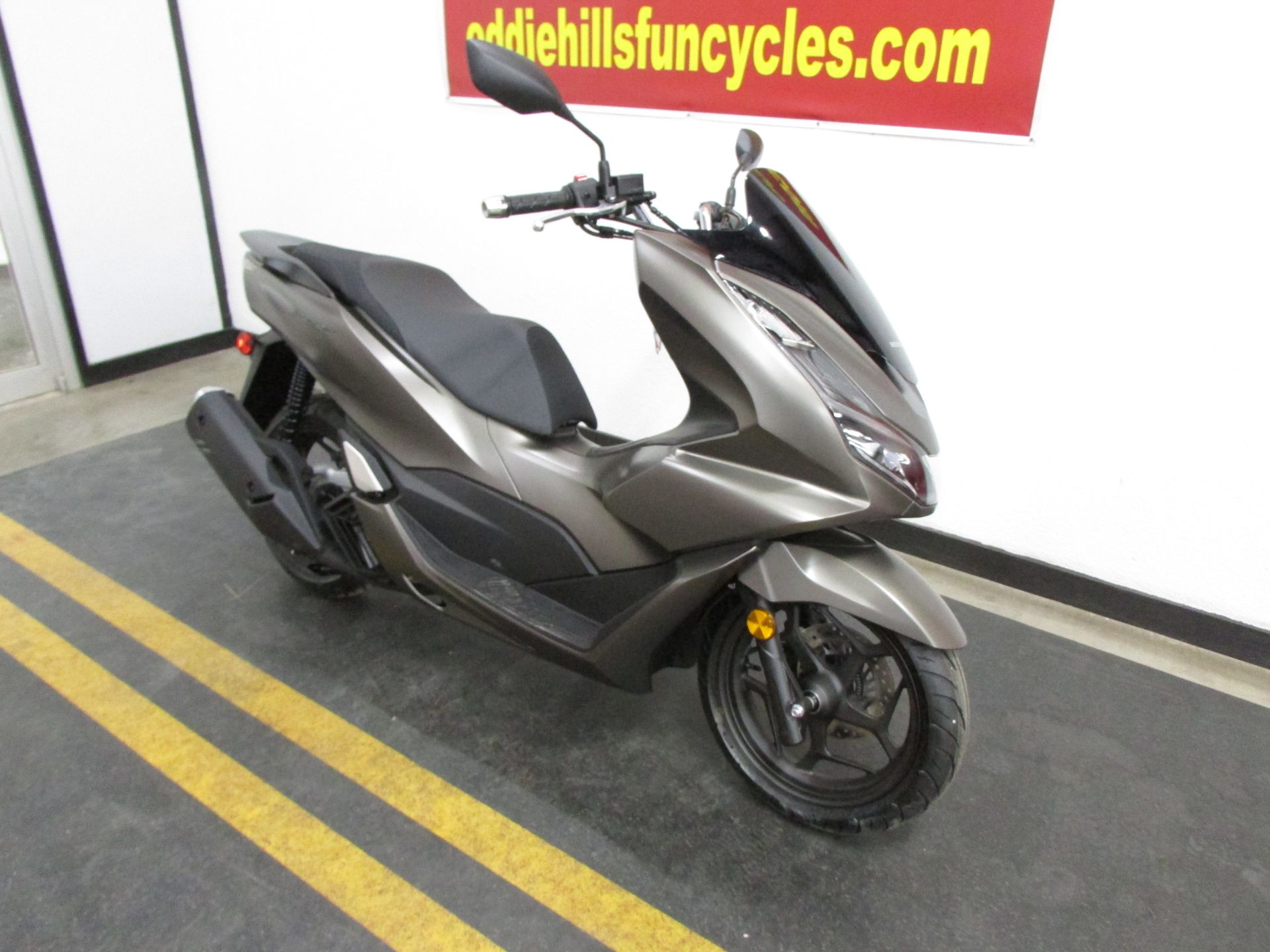 2024 Honda PCX in Wichita Falls, Texas - Photo 5