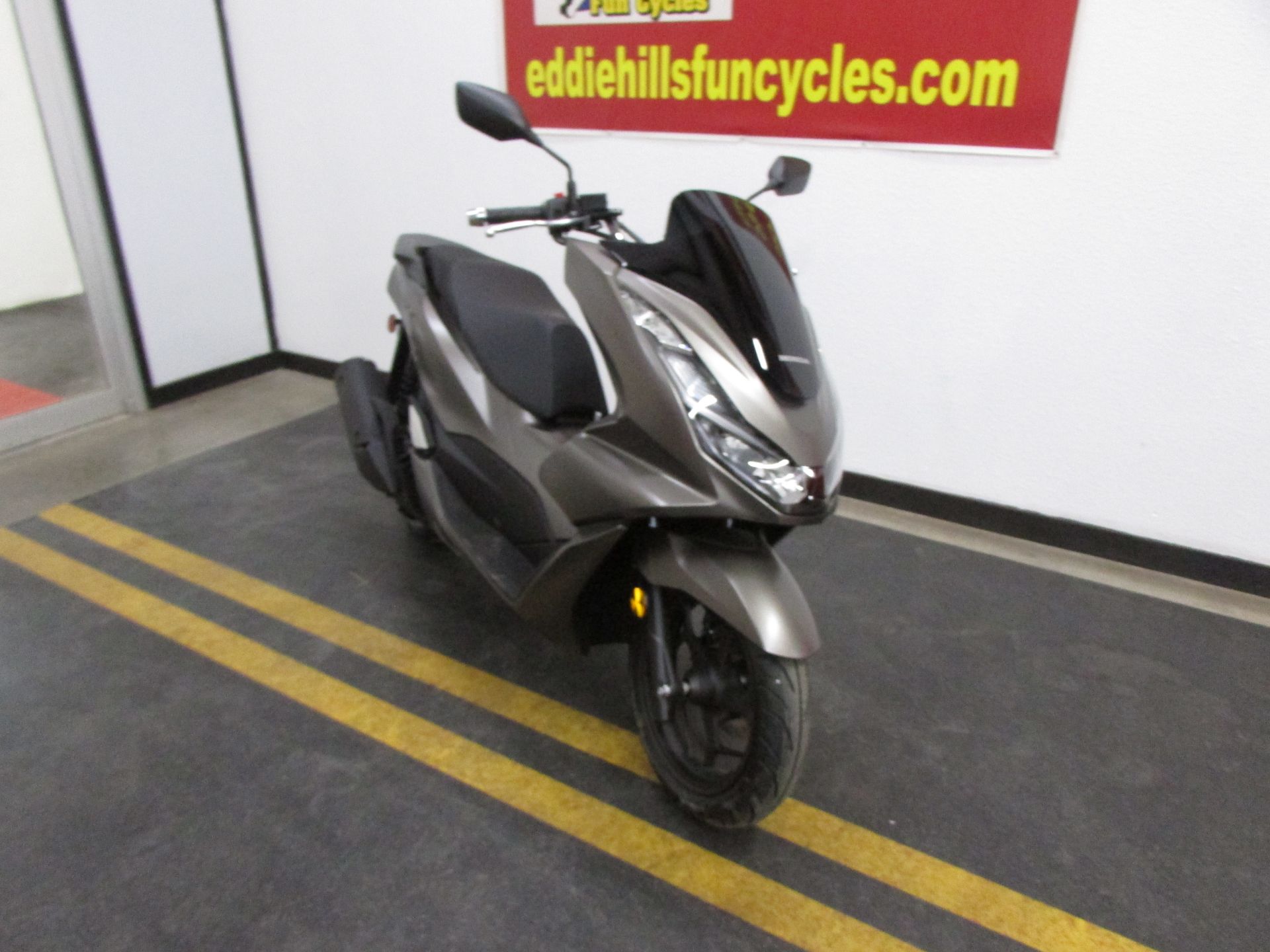 2024 Honda PCX in Wichita Falls, Texas - Photo 6