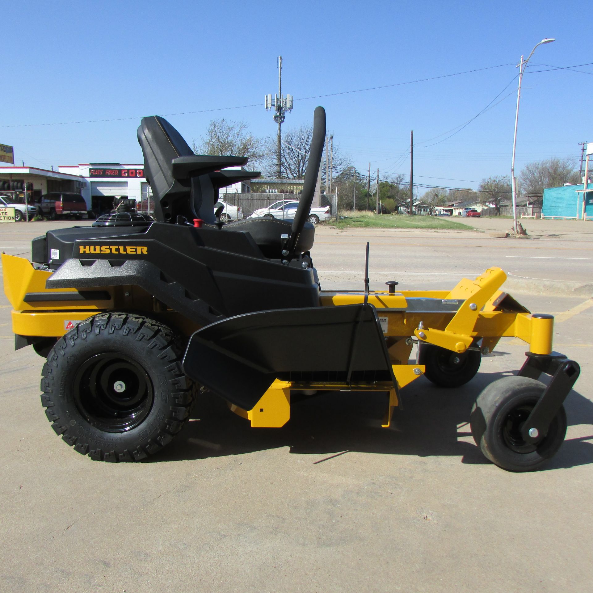 2023 Hustler Turf Equipment Raptor X 54 in. Kawasaki FR651 21.5 hp in Wichita Falls, Texas - Photo 5
