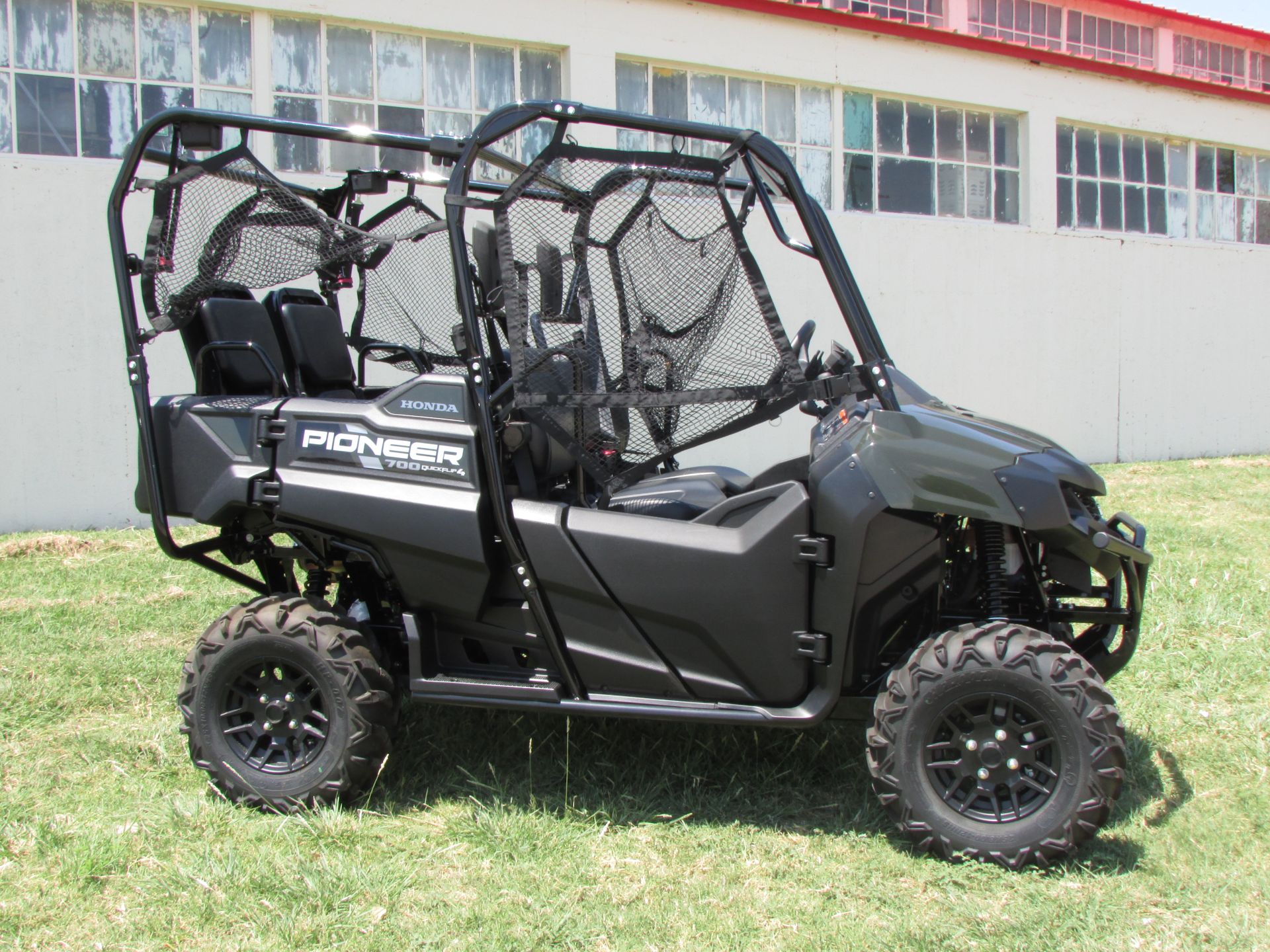 2025 Honda Pioneer 700-4 Deluxe in Wichita Falls, Texas - Photo 3