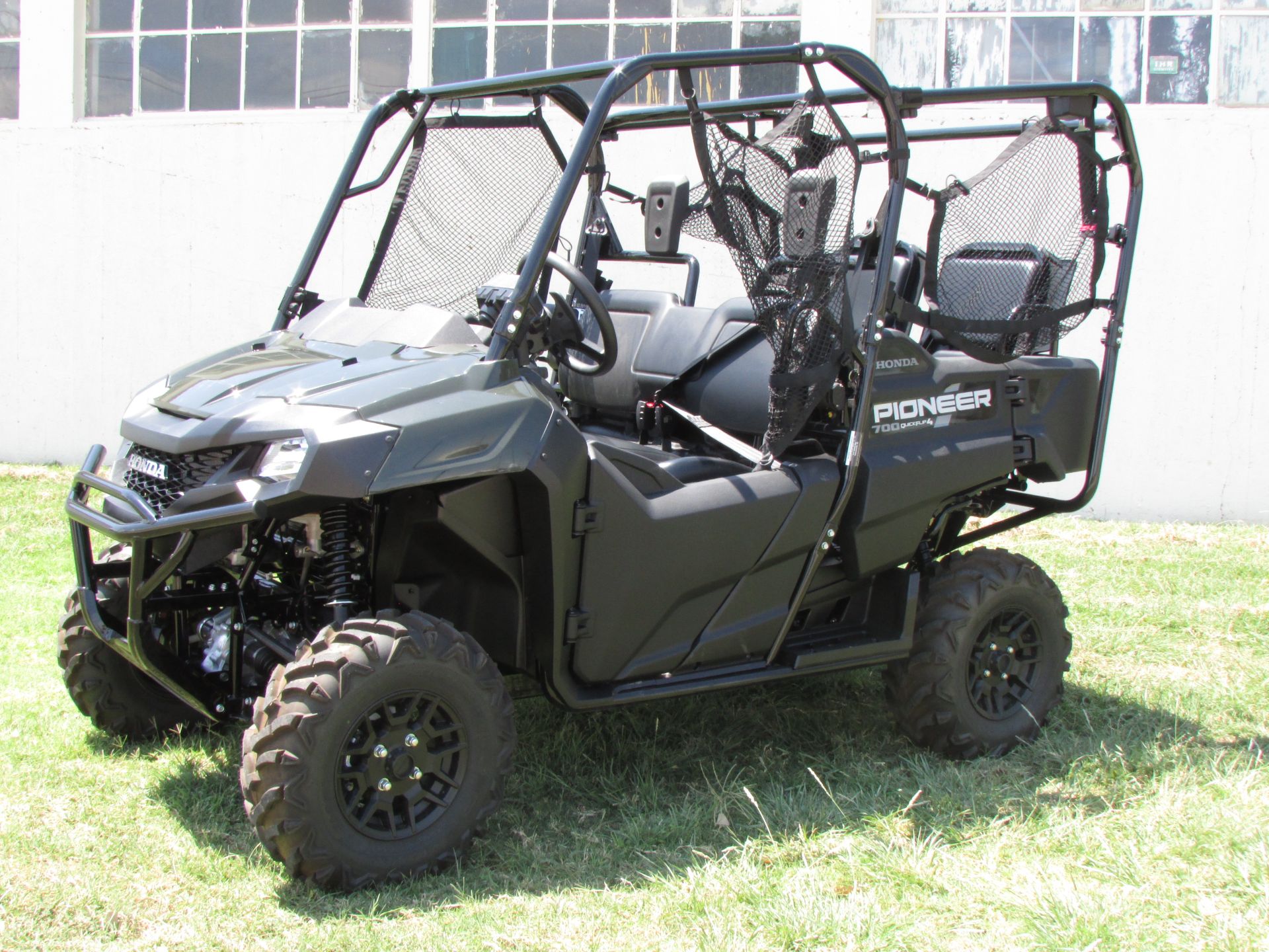 2025 Honda Pioneer 700-4 Deluxe in Wichita Falls, Texas - Photo 4