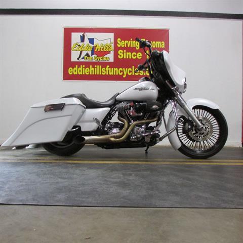 2011 Harley-Davidson Street Glide® in Wichita Falls, Texas - Photo 8