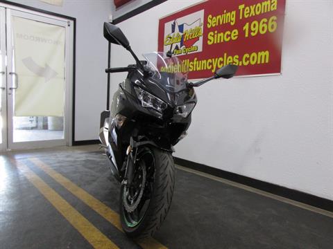 2022 Kawasaki Ninja 400 in Wichita Falls, Texas - Photo 5