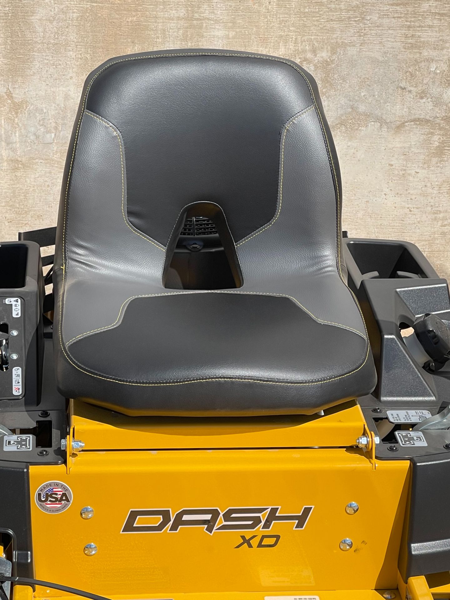 2022 Hustler Turf Equipment Dash XD 48 in. Kawasaki FR600 18 hp in Wichita Falls, Texas - Photo 4
