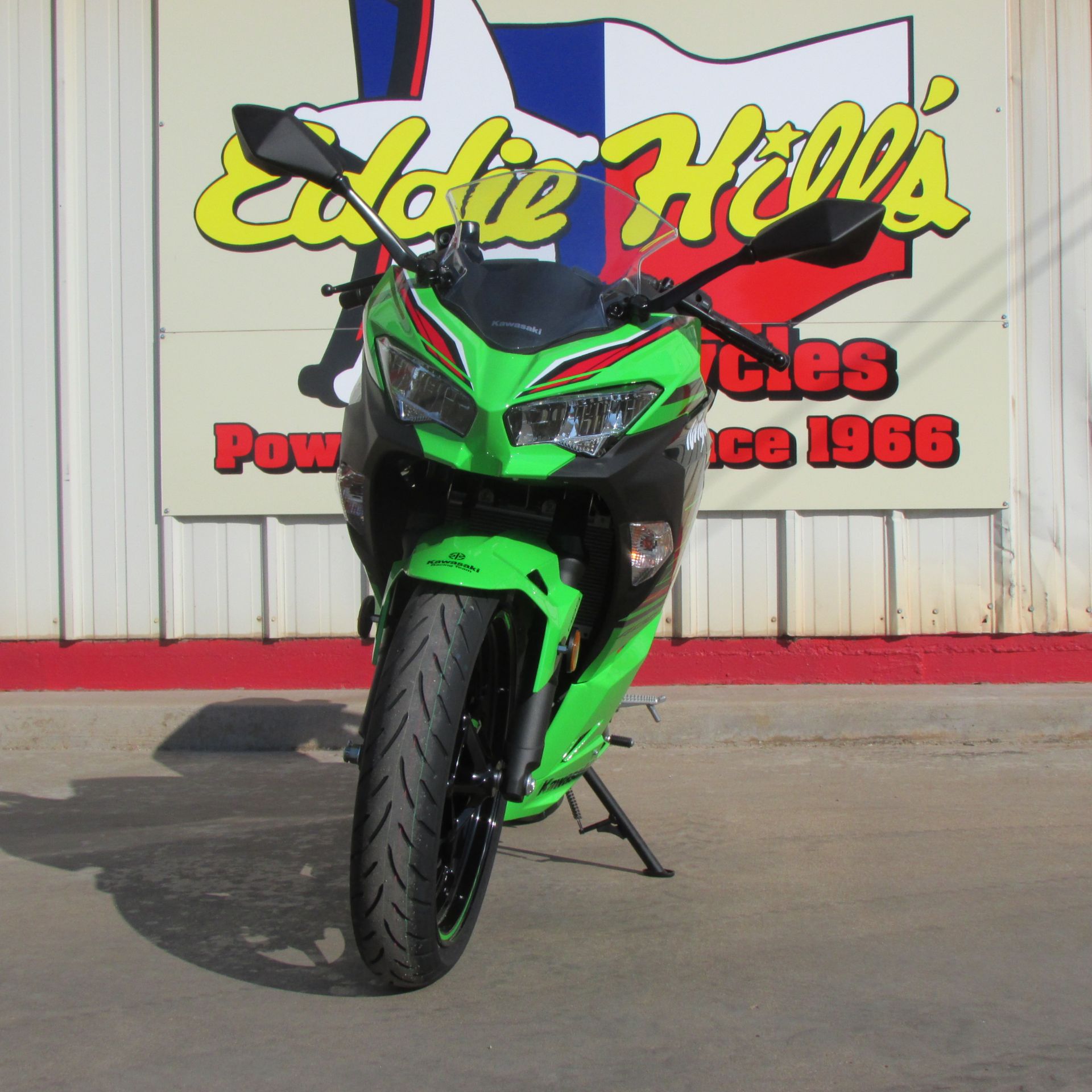 2023 Kawasaki Ninja 400 ABS KRT Edition in Wichita Falls, Texas - Photo 5