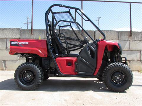 2025 Honda Pioneer 520 in Wichita Falls, Texas - Photo 3