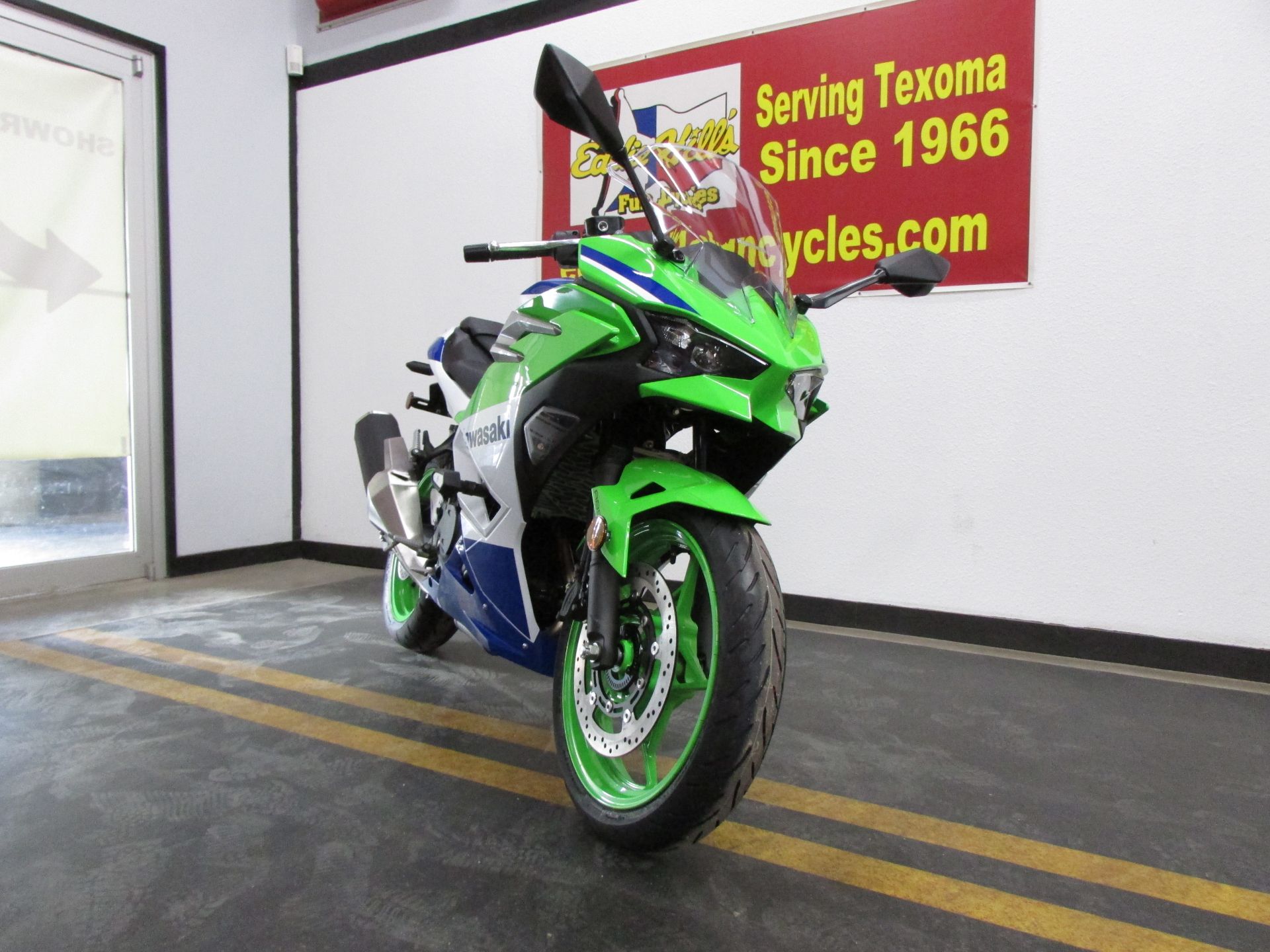 2024 Kawasaki Ninja 500 SE 40th Anniversary Edition ABS in Wichita Falls, Texas - Photo 7