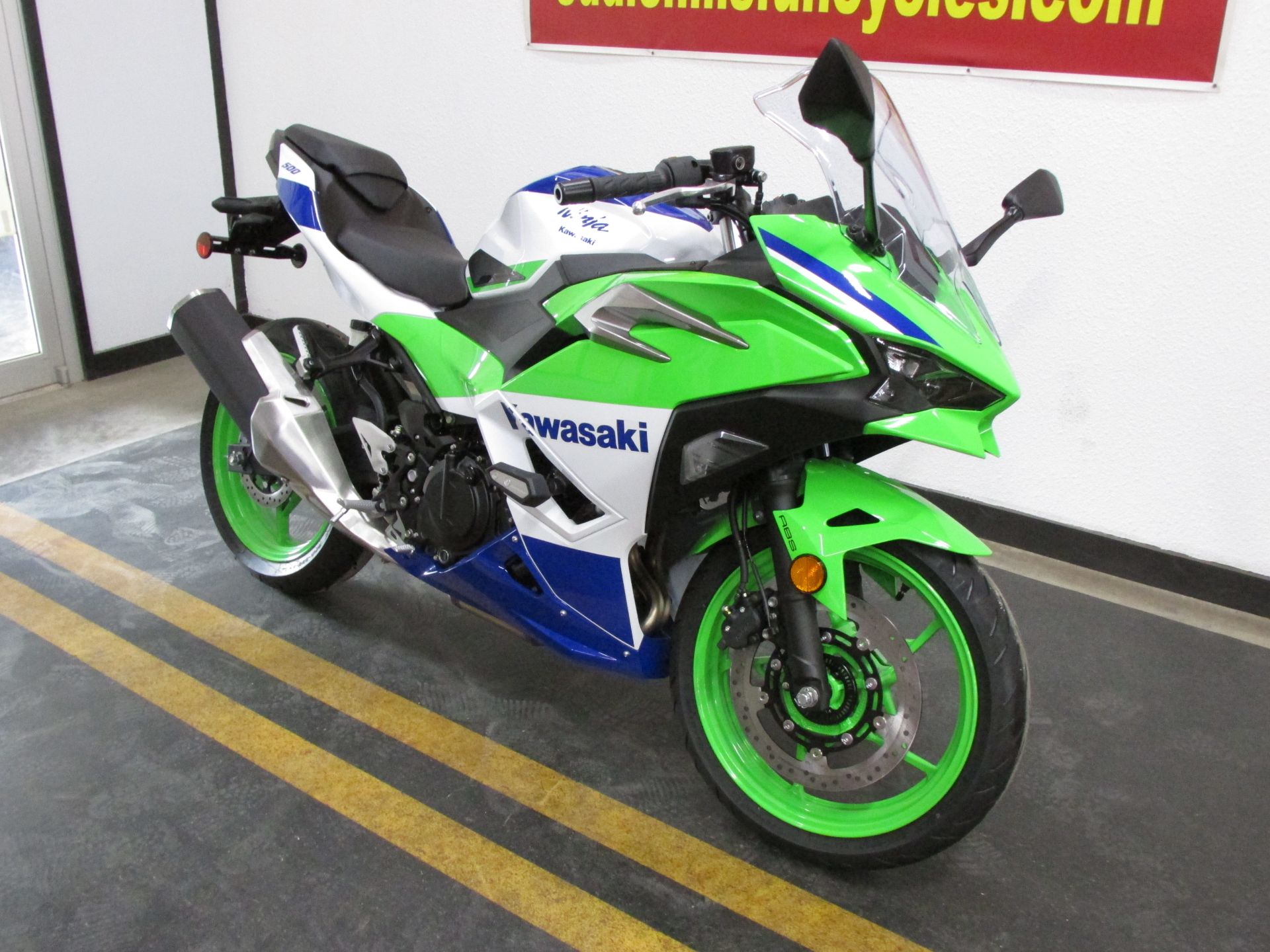 2024 Kawasaki Ninja 500 SE 40th Anniversary Edition ABS in Wichita Falls, Texas - Photo 9