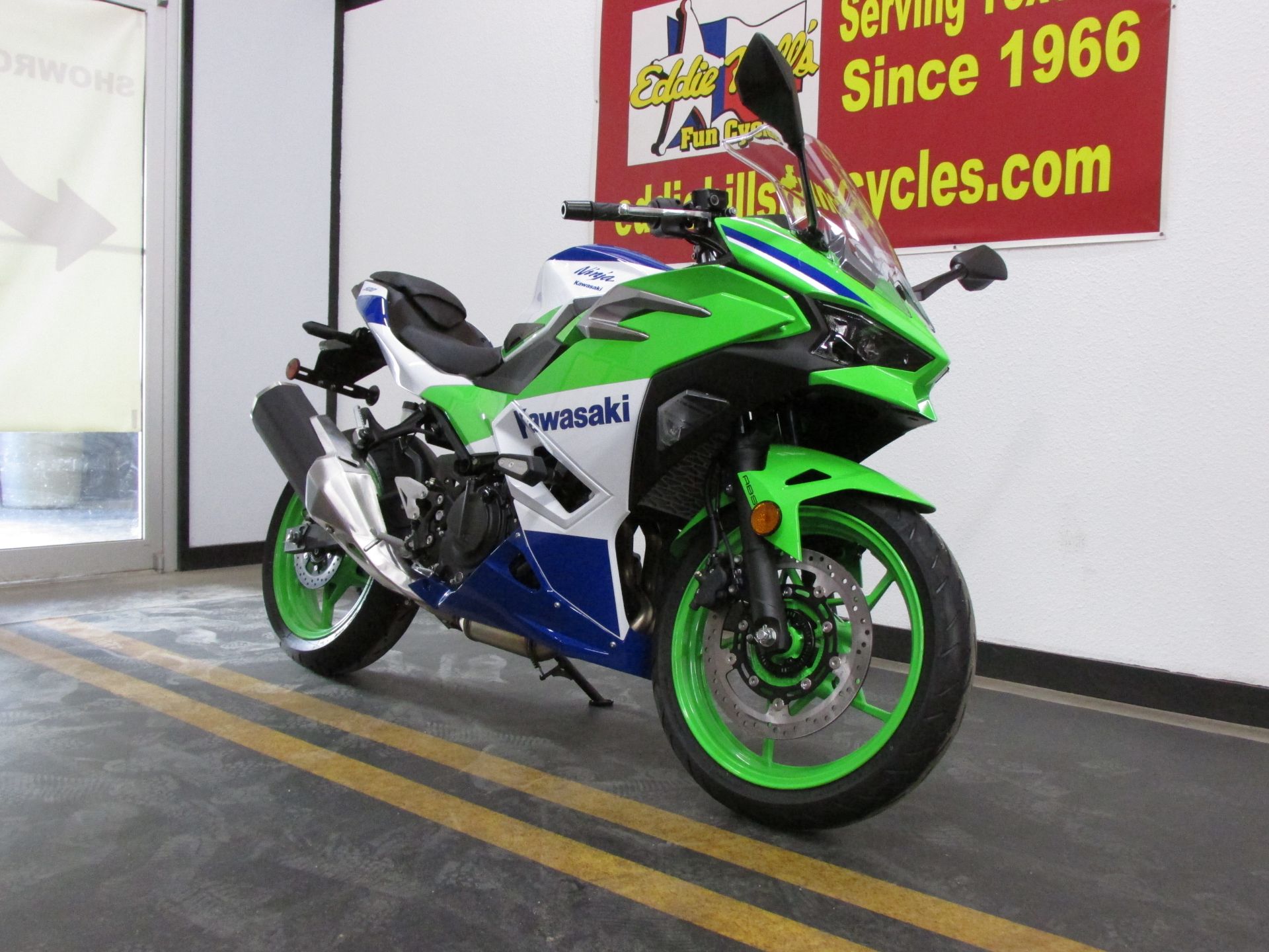 2024 Kawasaki Ninja 500 SE 40th Anniversary Edition ABS in Wichita Falls, Texas - Photo 10